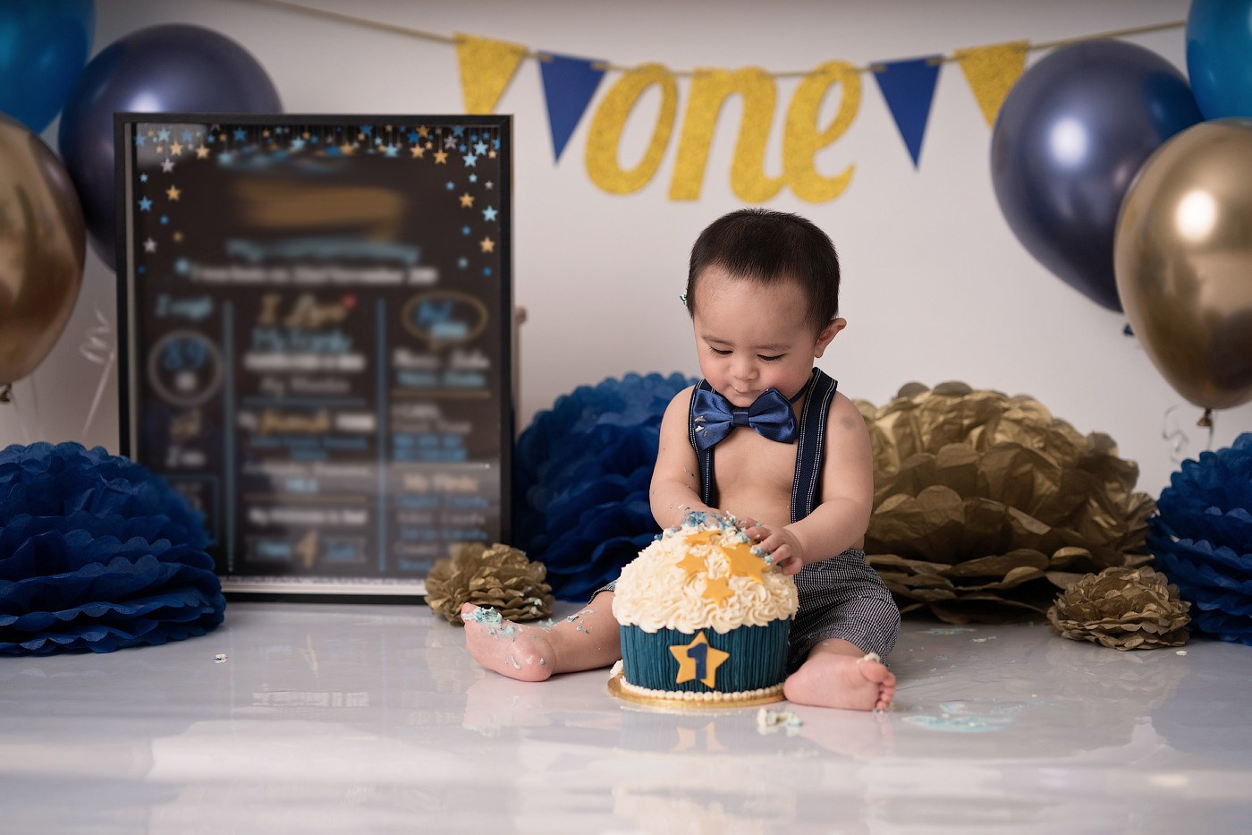 Cake Smash Themes. Newborn and family photographer. Hills District. Sydney