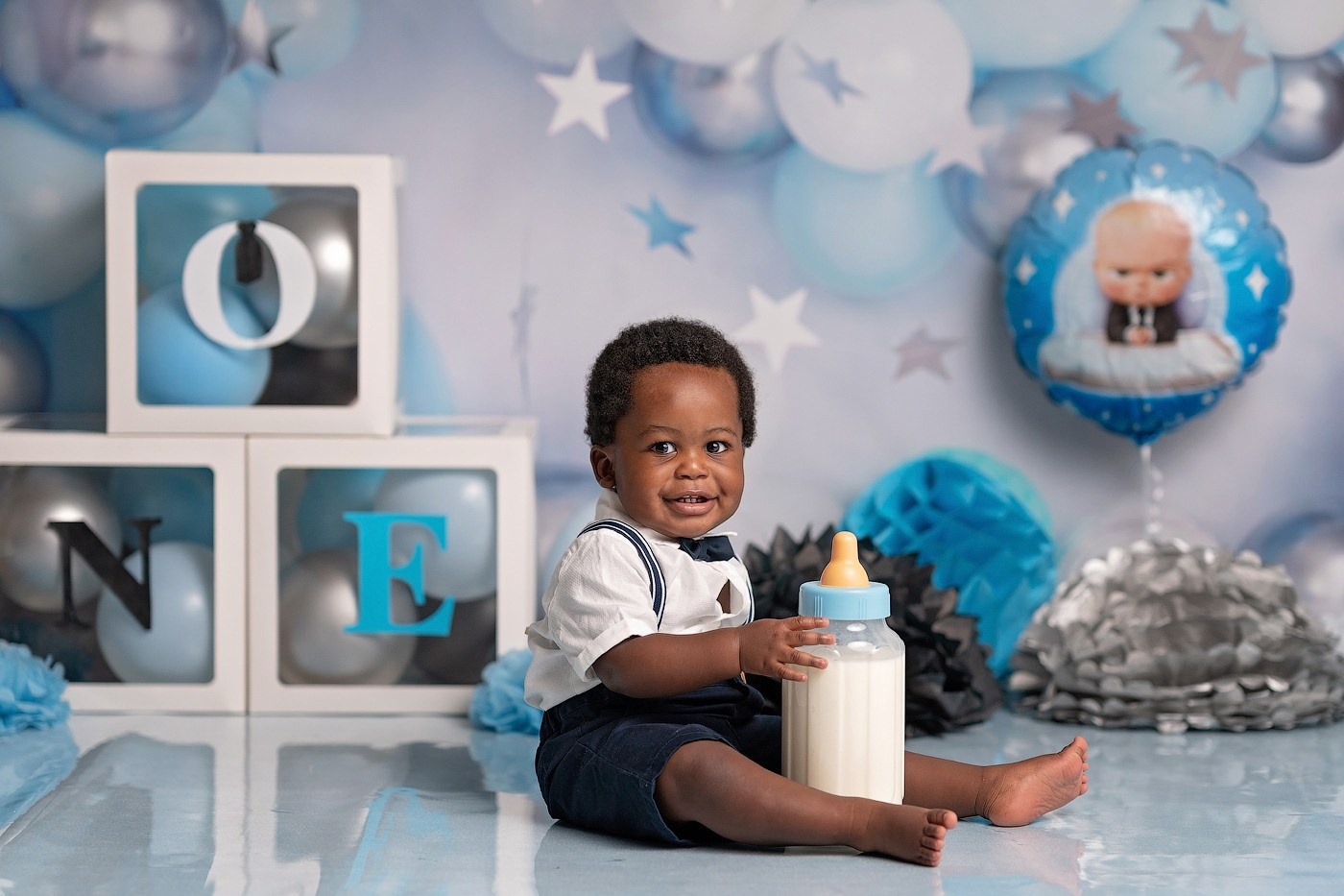 Cake Smash Themes. Newborn and family photographer. Hills District. Sydney