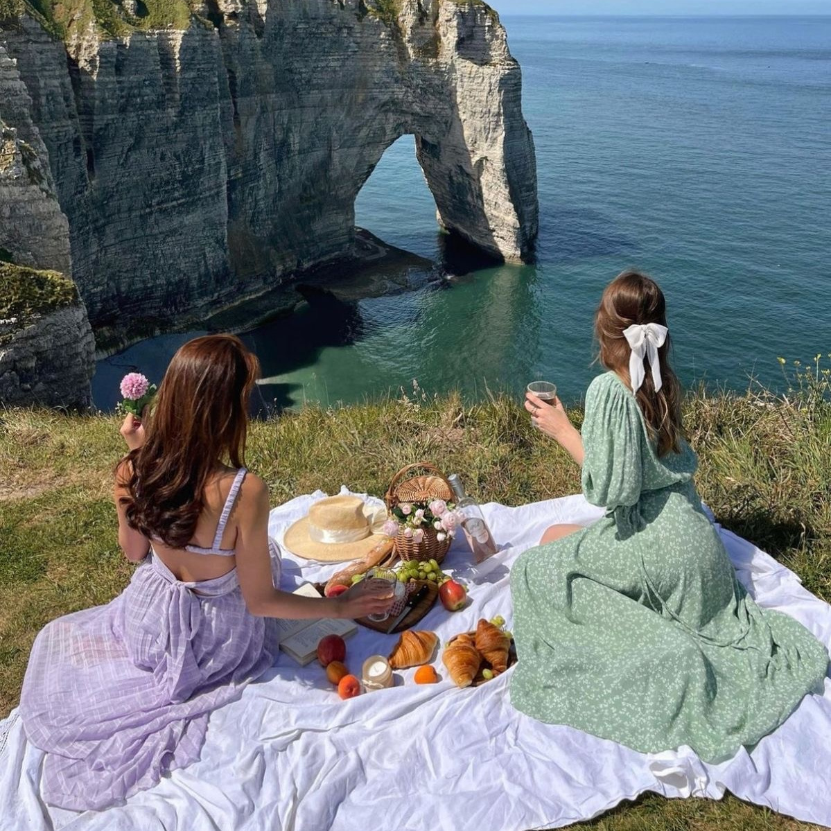 PARIS TRIP. Photographer in Paris Yulia Shkadina | Couples, engagement, pre-wedding, individual photo-shoots in Paris at the best locations