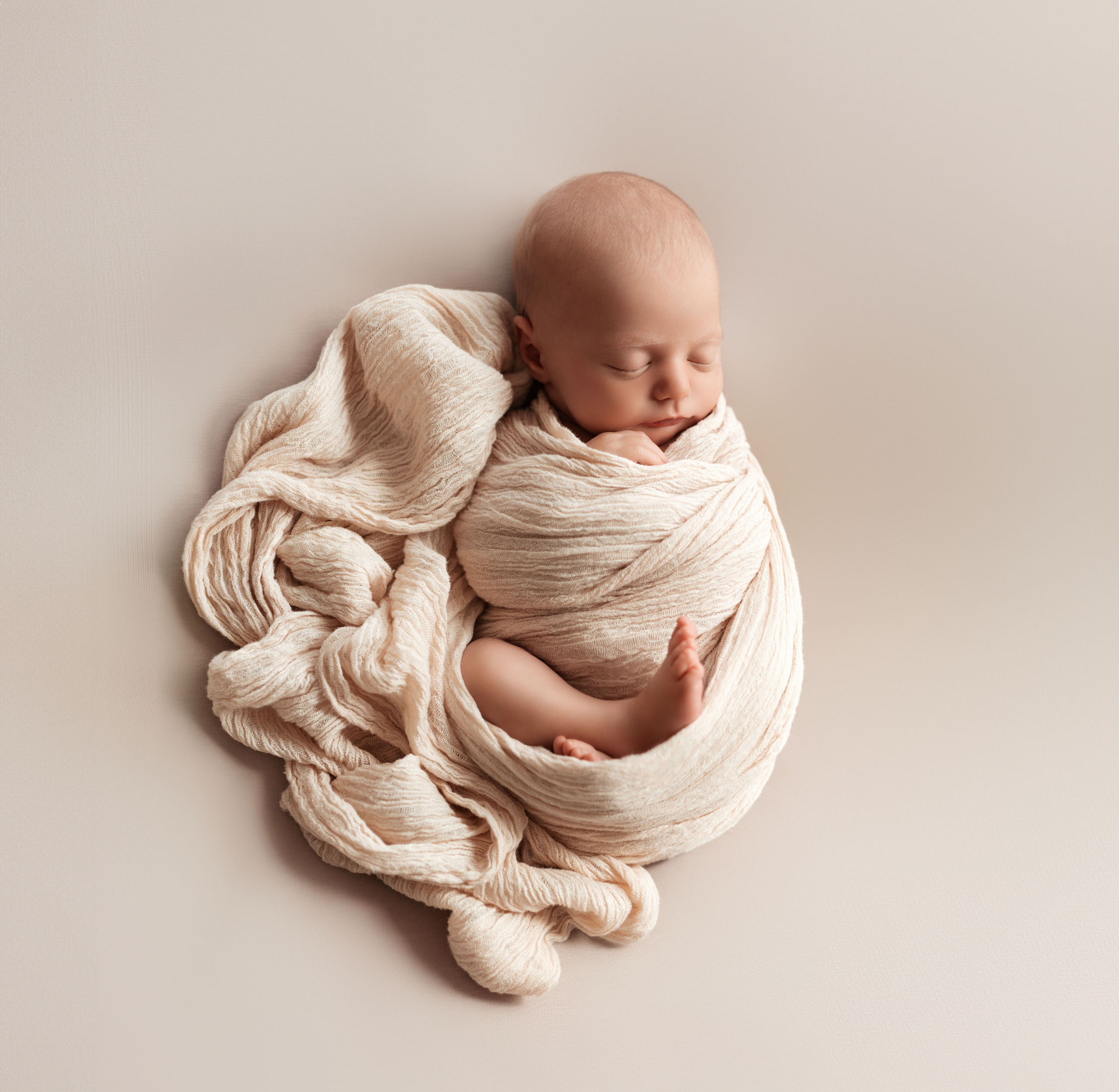 Contacts. Newborn, kids, family photographer based near Zurich, Switzerland