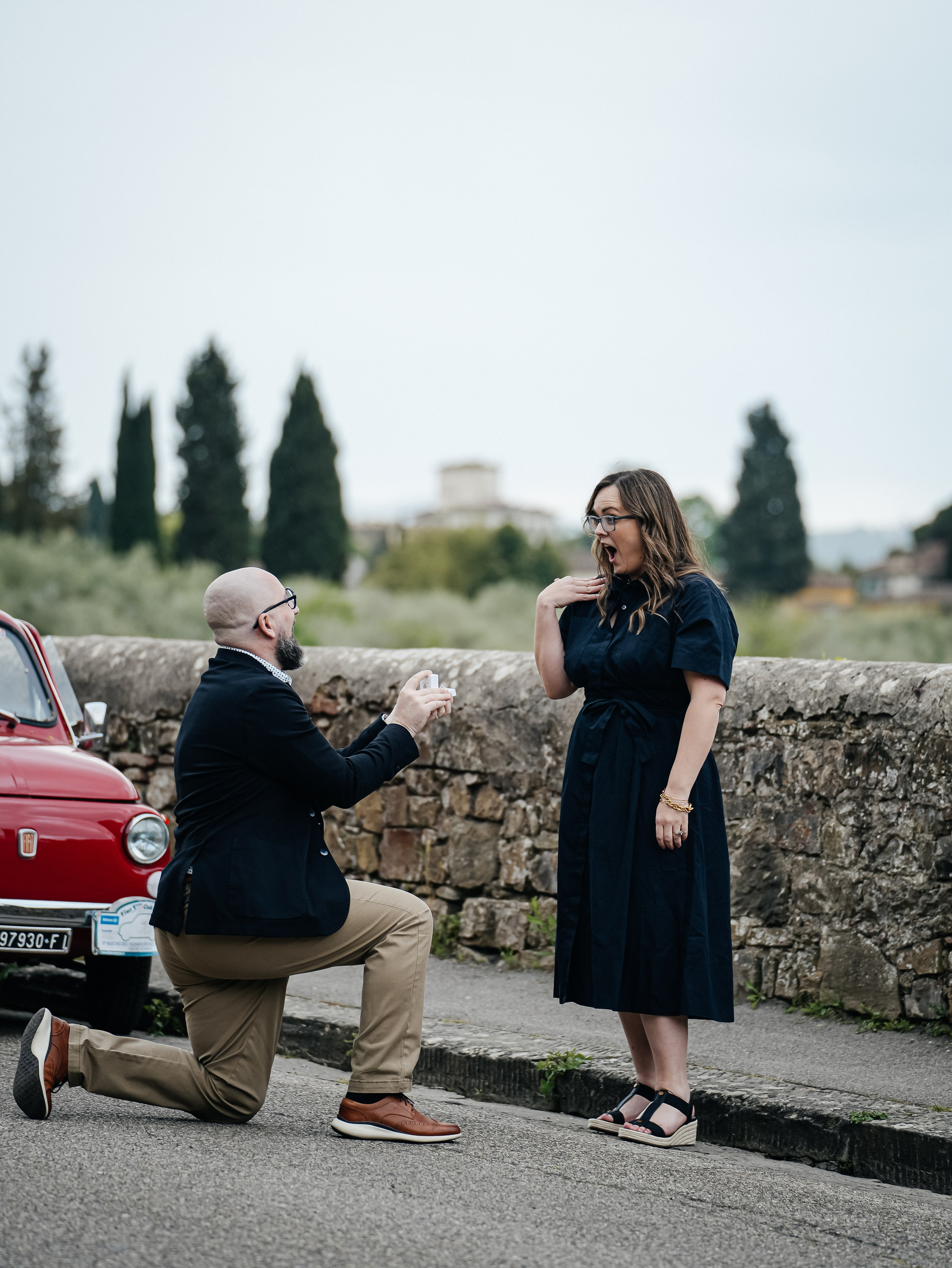 Photoshoot with Fiat 500. Wedding Photographer in Italy