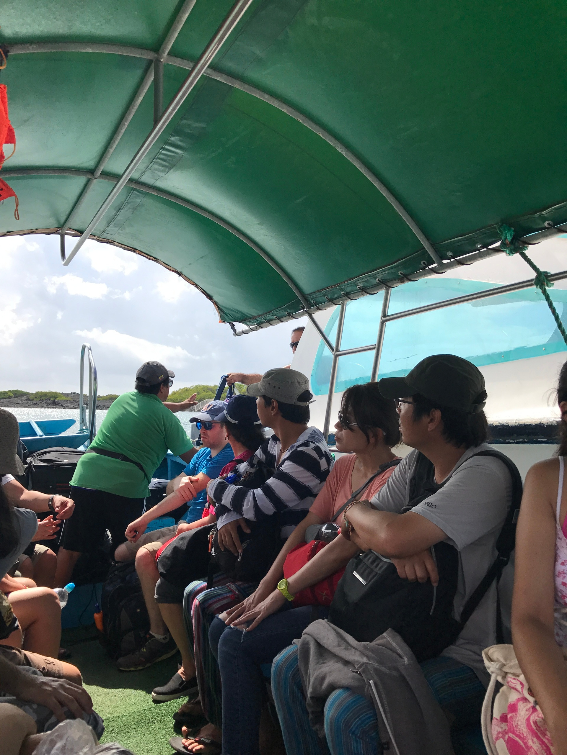 Galapagos. Milok et Kirok sont des gens positifs et réels. Nous serons ravis de v