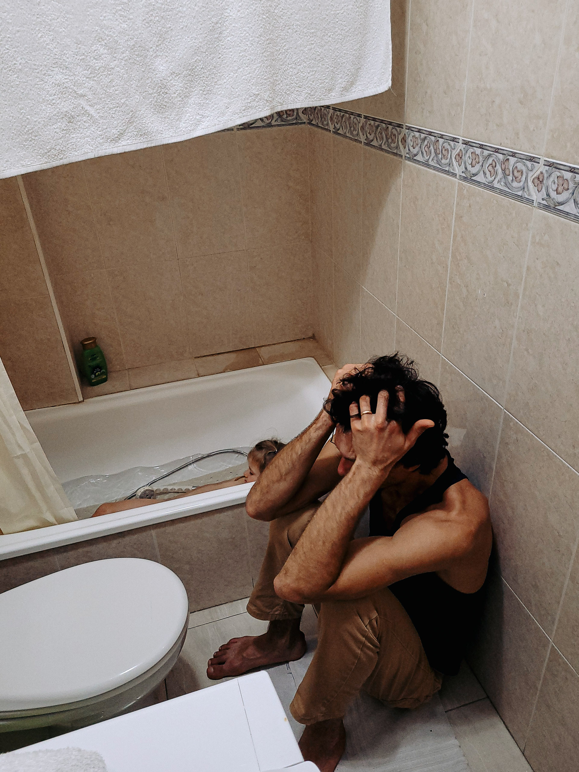 slimošana ceļojuma laikā