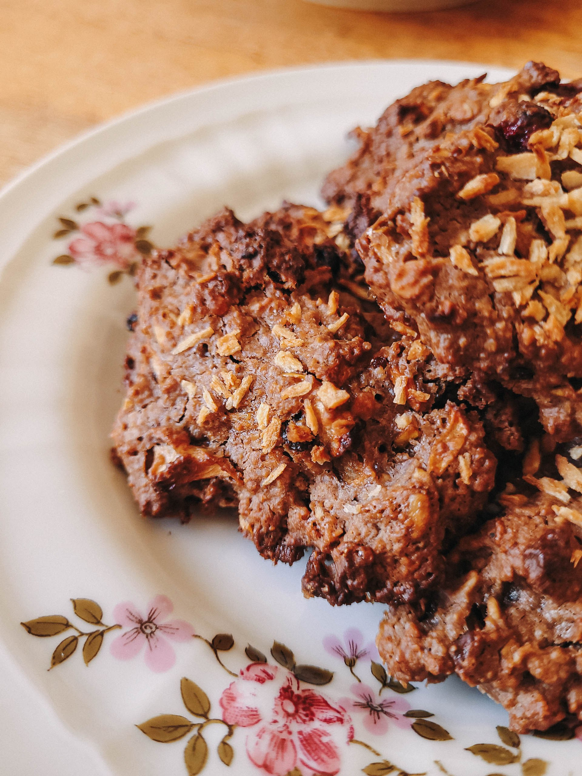 Auzu pārslu cepumi ar ābolu un ogām