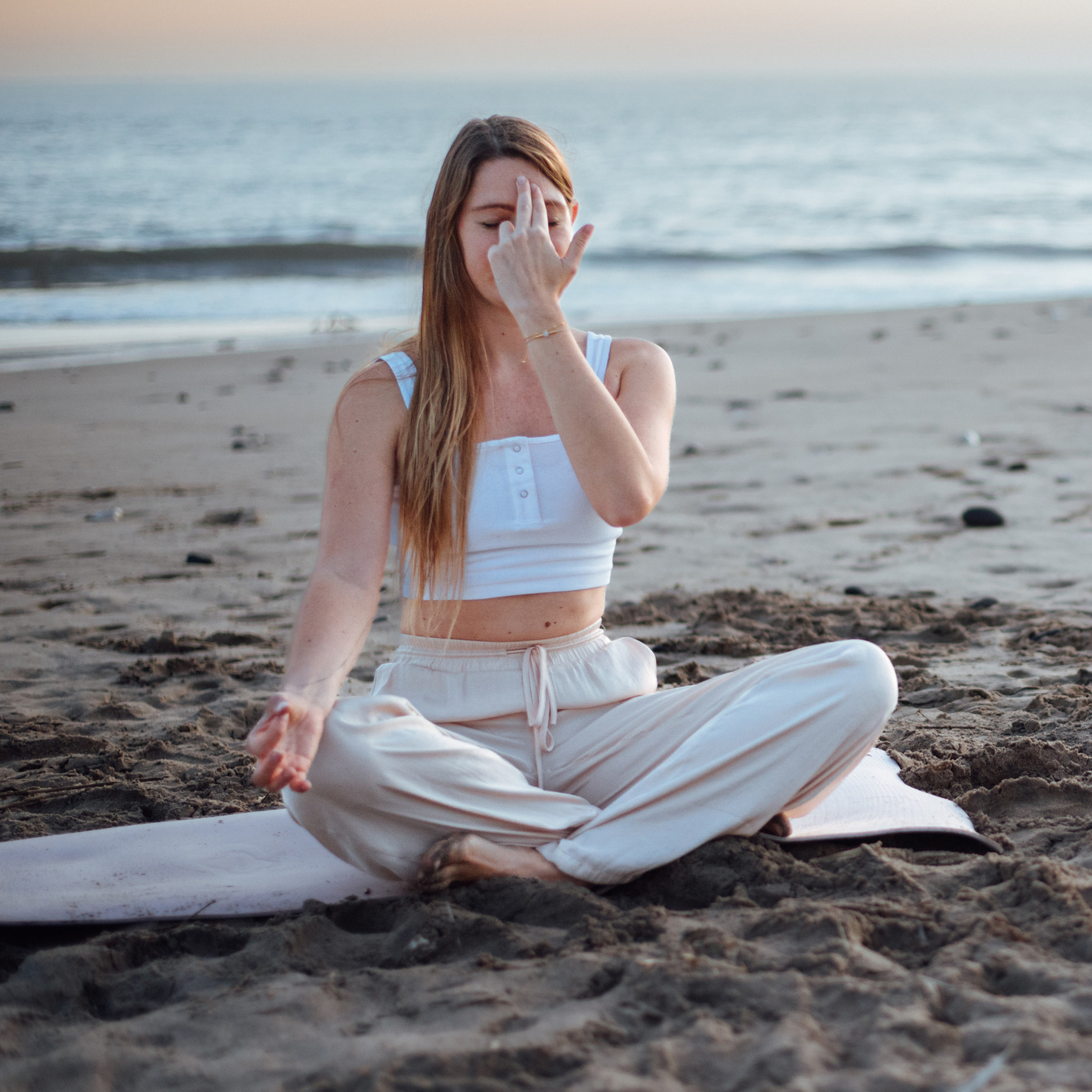 Vánoční výzva 2022. Mateřství. Nevýchova. Život v souladu s přírodou. Jóga