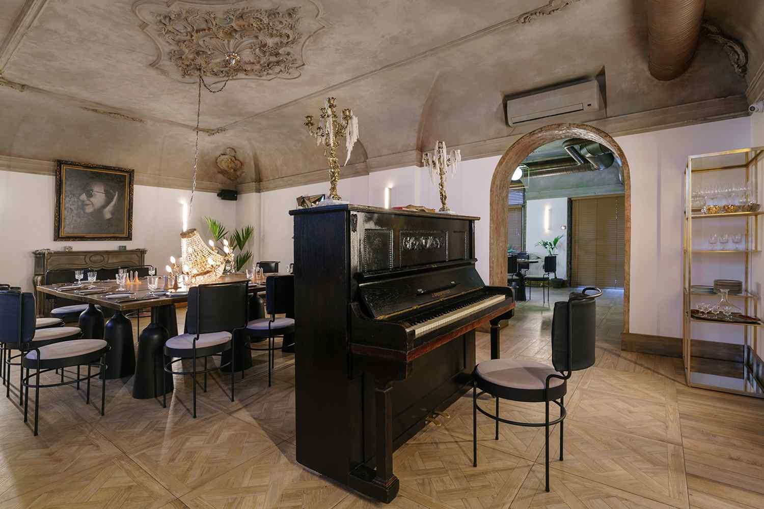 MOOD INDIGO RESTAURANT. Interior Design & 3D Rendering | Alena Bulataya Design Buro