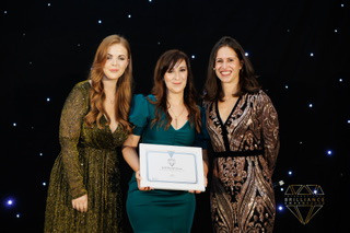 BLUE OCEAN BRILLANCE AWARD. Professional garden design and photography services in London
