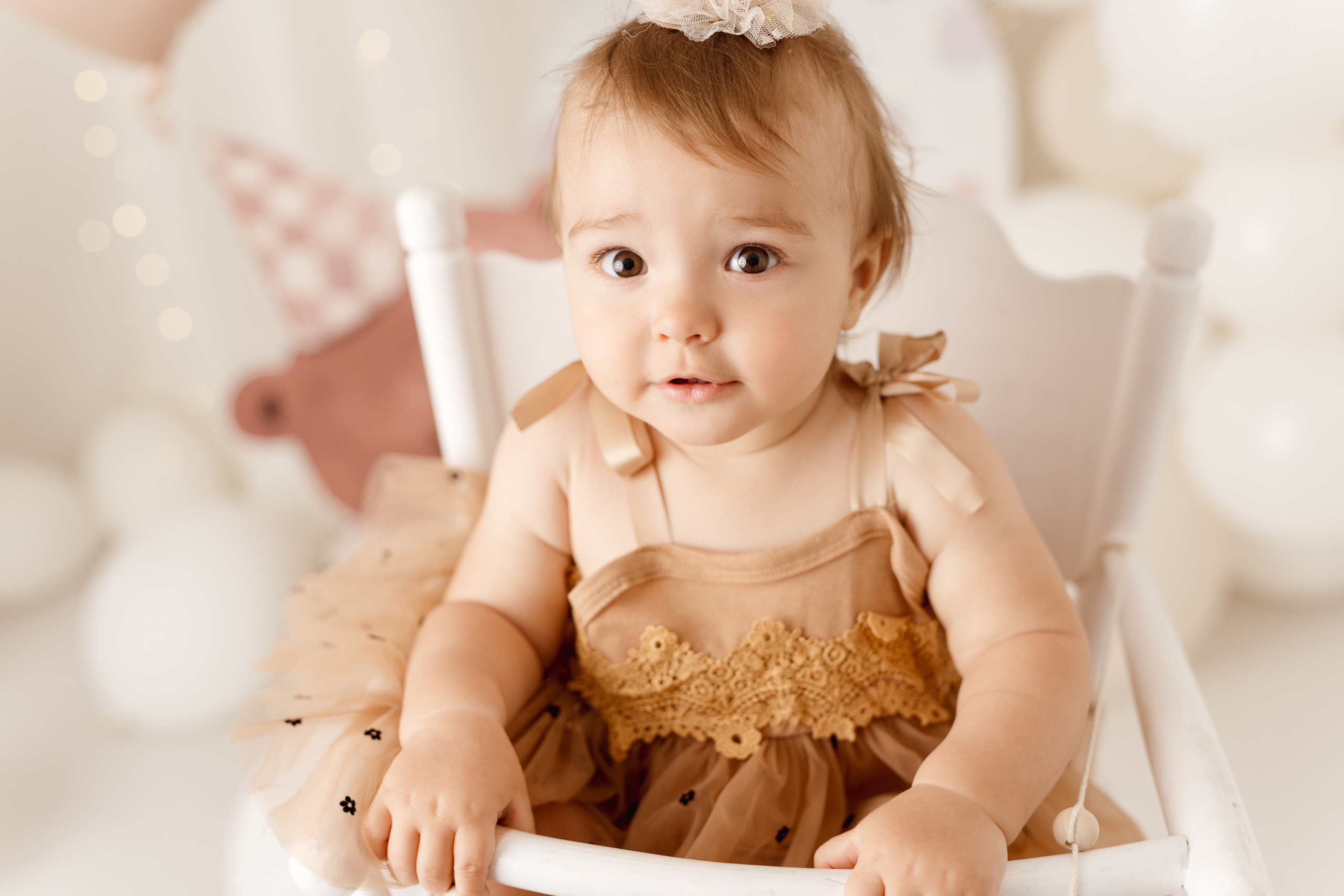 Sesja roczkowa i dziecięca w Łodzi. Fotograf Łódź - sesja ciążowa, noworodkowa, dziecięca. Studio w Łodzi