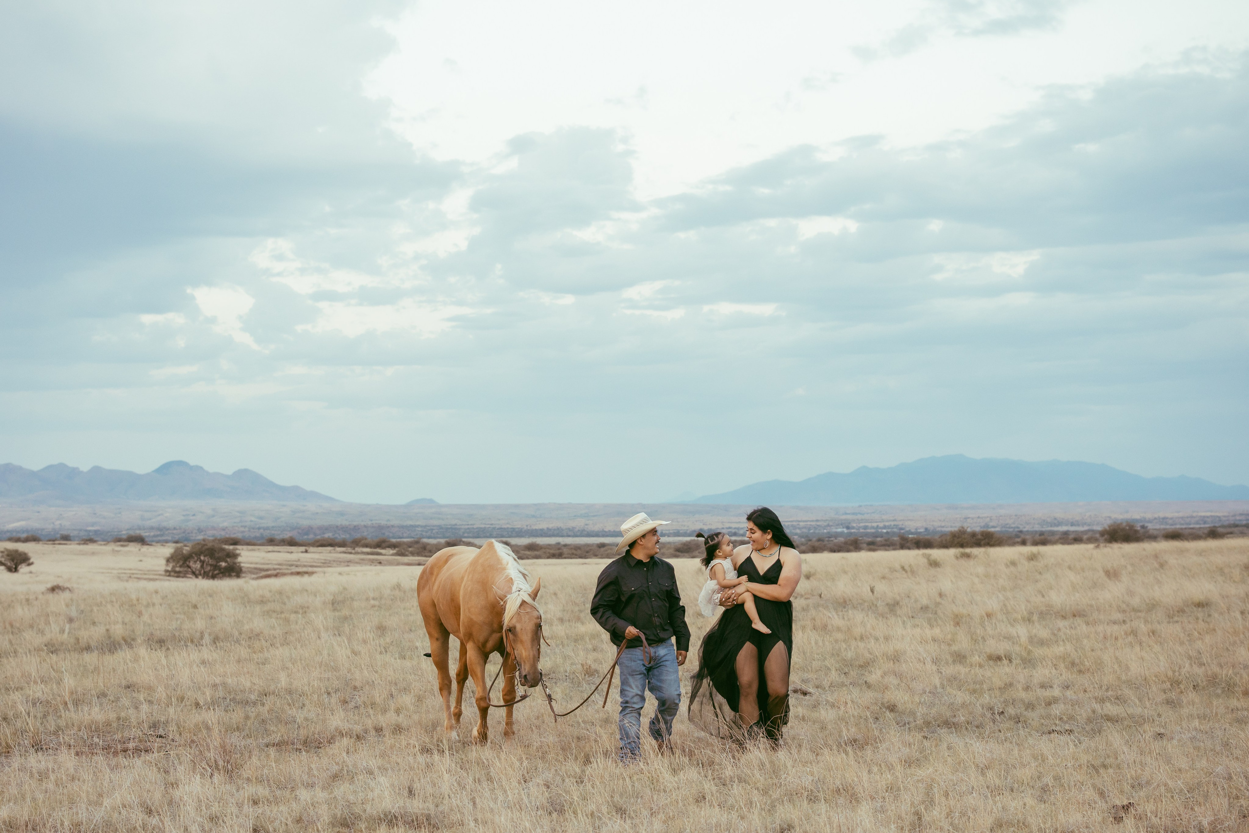 Фотосессия в г. Барановичи. Anastasia Post: Wedding and Editorial Photography