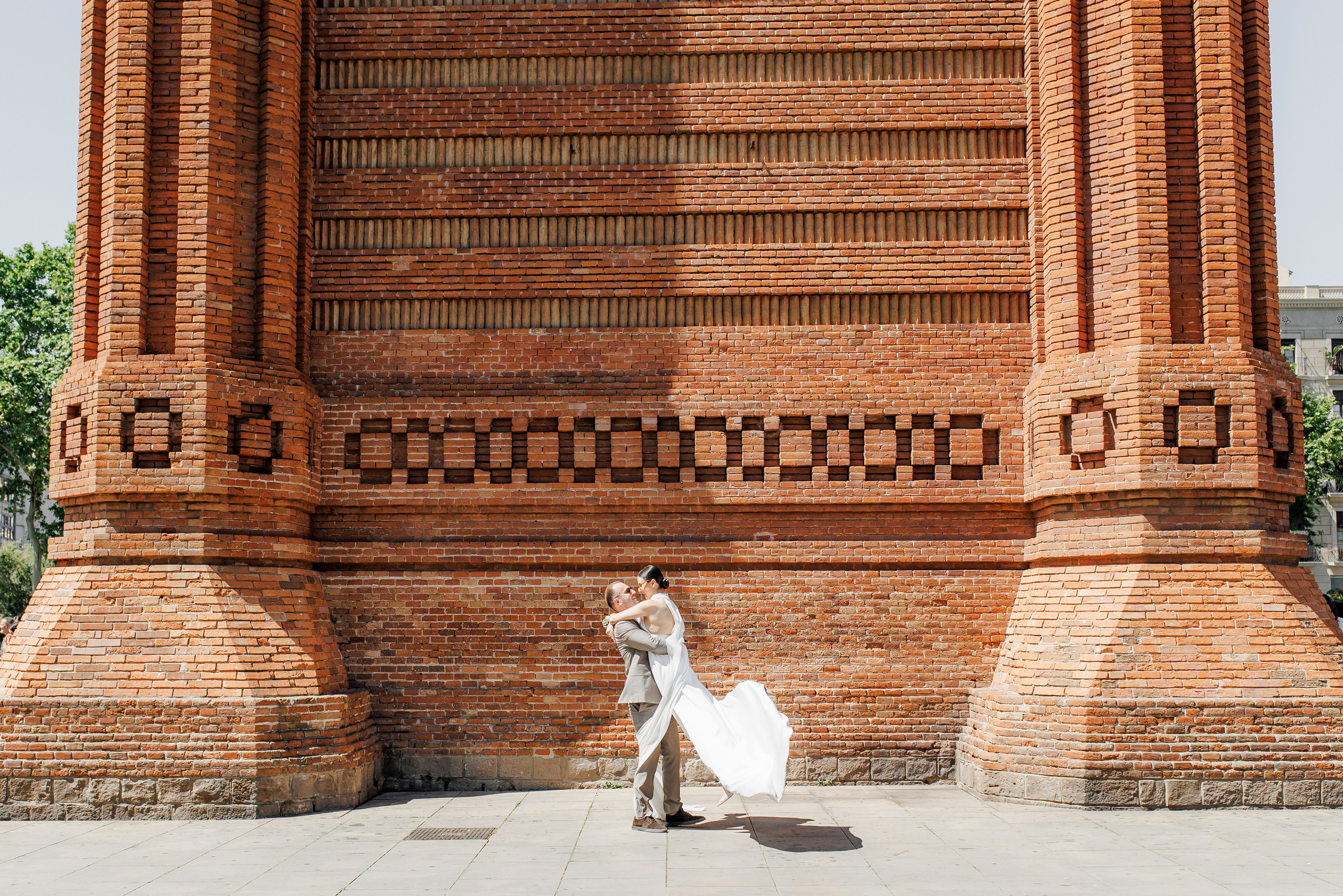 Engagement Session in Barcelona’s Gothic Quarter. Wedding Photographer in Barcelona Lana Alekhina