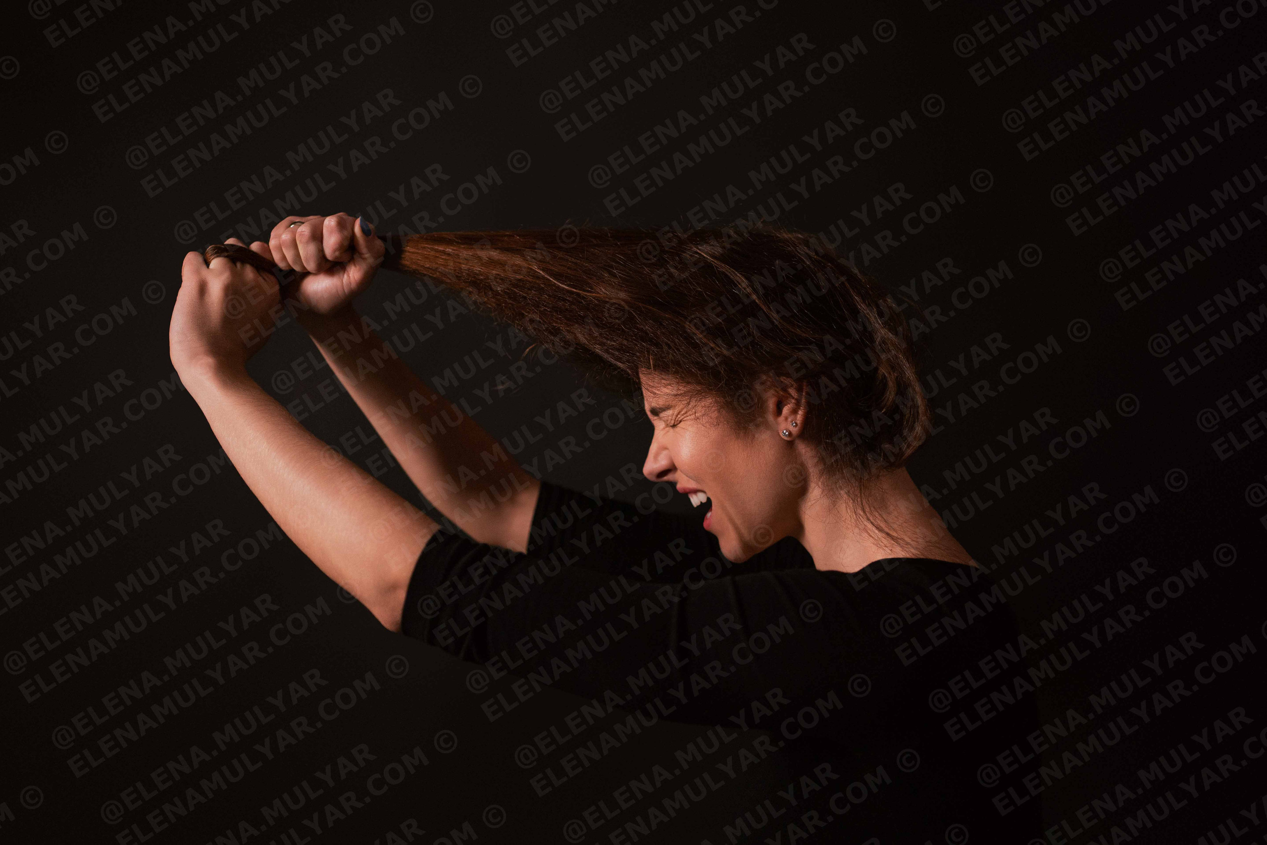 GALERIA BENEFICA 💛💙. Fotógrafo de bodas y familias en España, Málaga, Marbella
