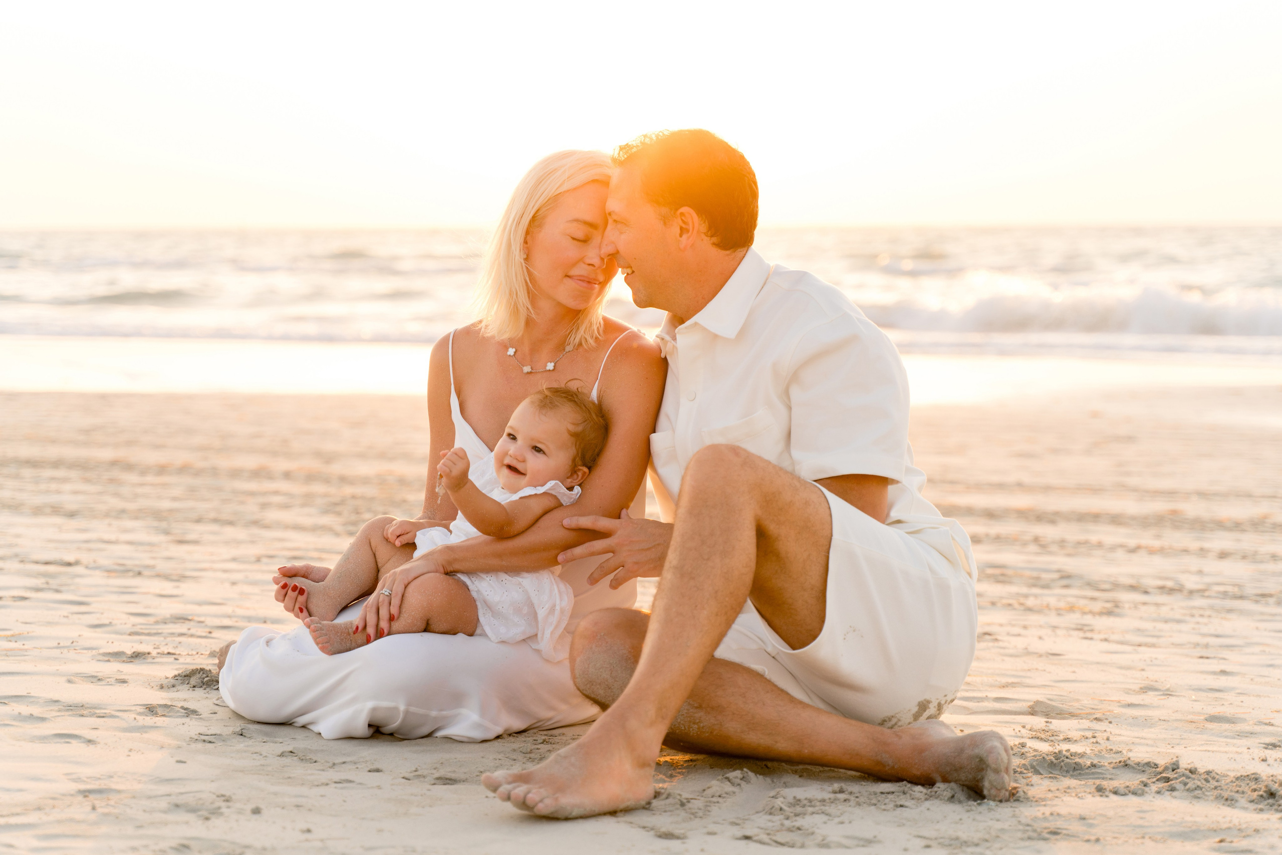 Professional Photographer in Abu Dhabi & Dubai — Marina Aubakirova | Family, Couple, Wedding & Individual Photoshoots