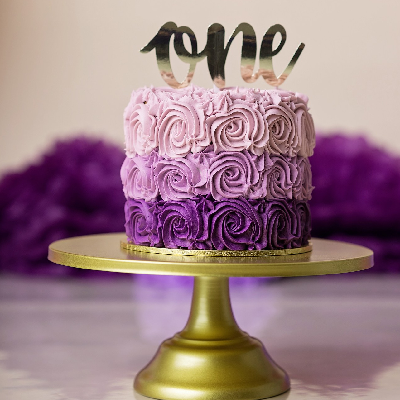 Cake smash session. Newborn and family photographer. Hills District. Sydney