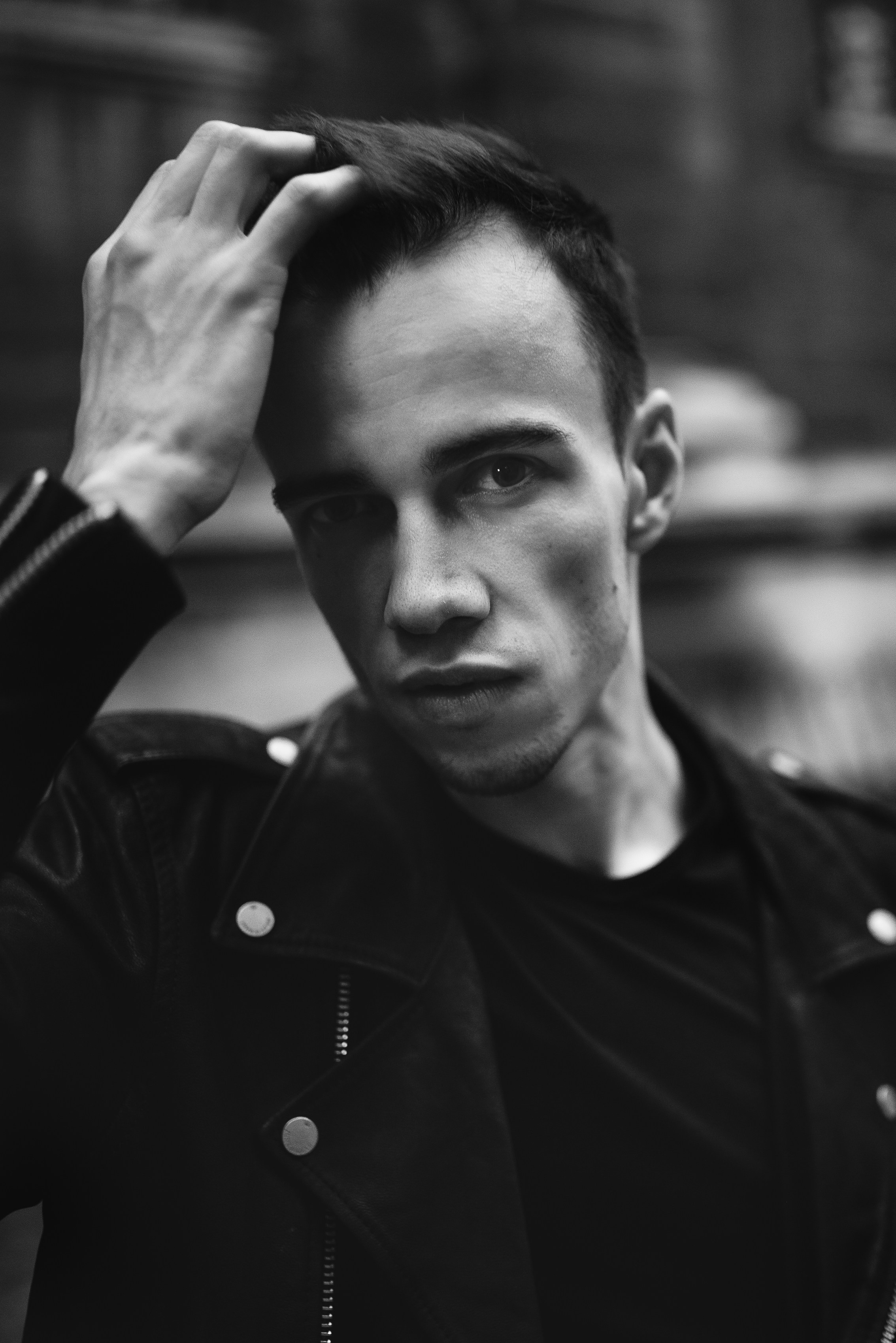 КОНТАКТИ. Тарас Бовт. Фотограф Львів. Портрети та репортаж з подій