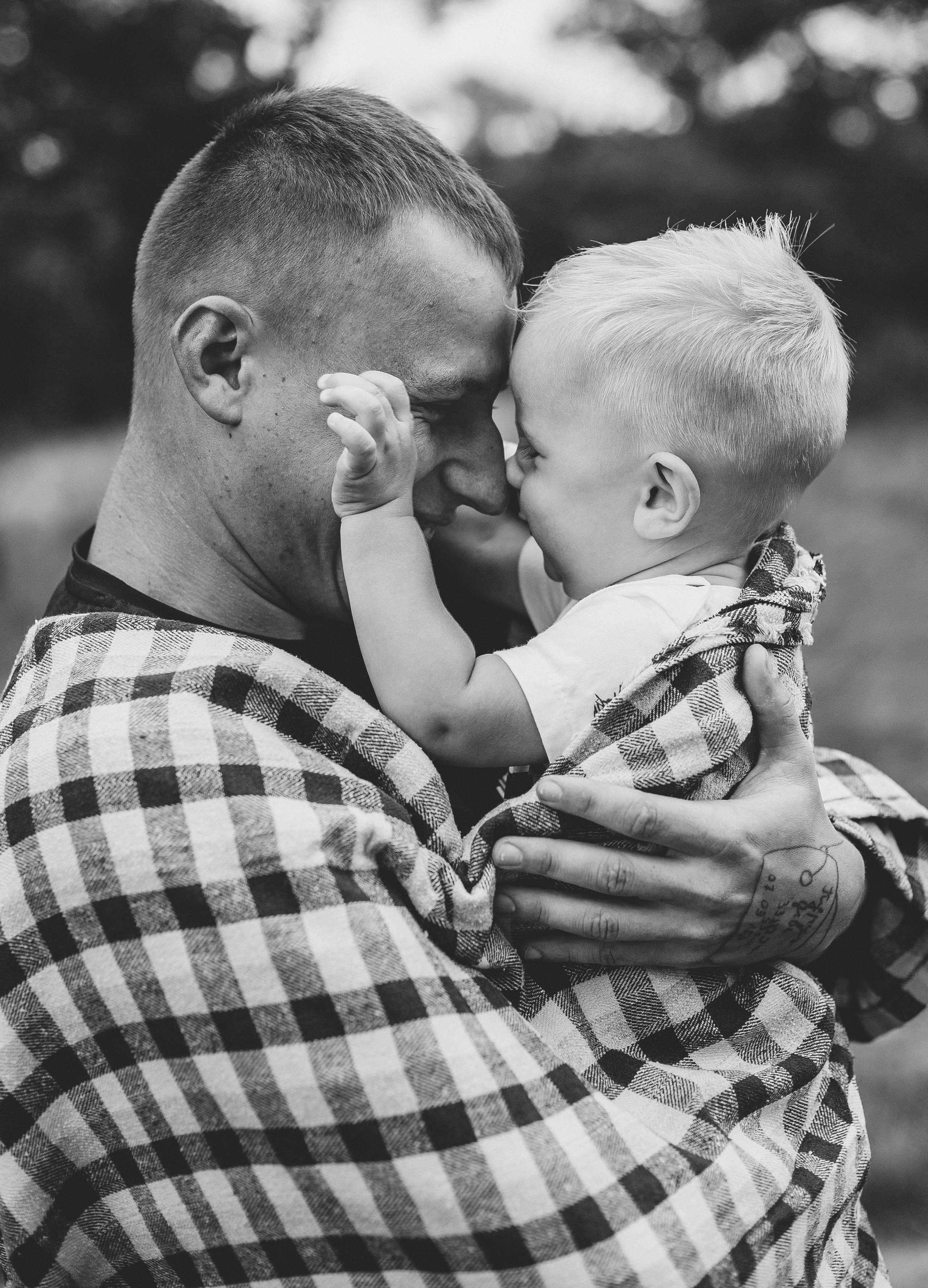 ГОТУЄМОСЯ ДО СІМЕЙНОЇ ФОТОСЕСІЇ. Весільний фотограф Іршава - Віталій Семак