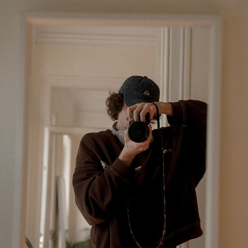 Contacts. Lisbon Event Photographer