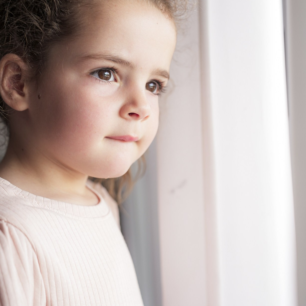 שירותים. יותם שחר צילום ועריכה