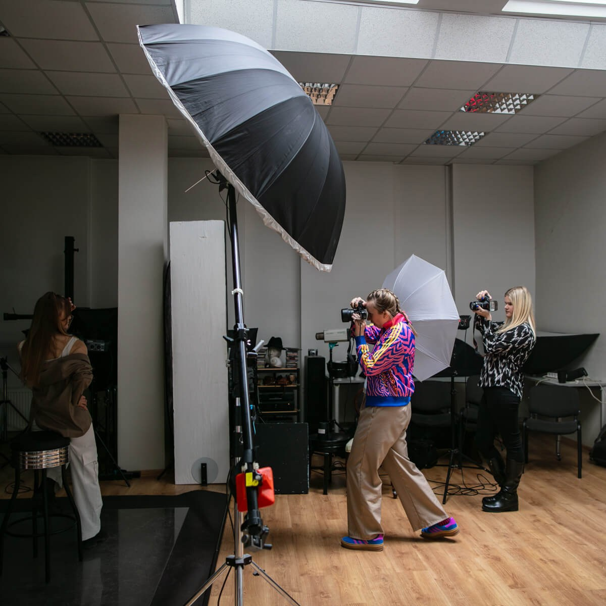 2. LĪMENIS. Fotokursi fotostudijā Rīgā. Profesionāls fotogrāfs Aivars Tipsis