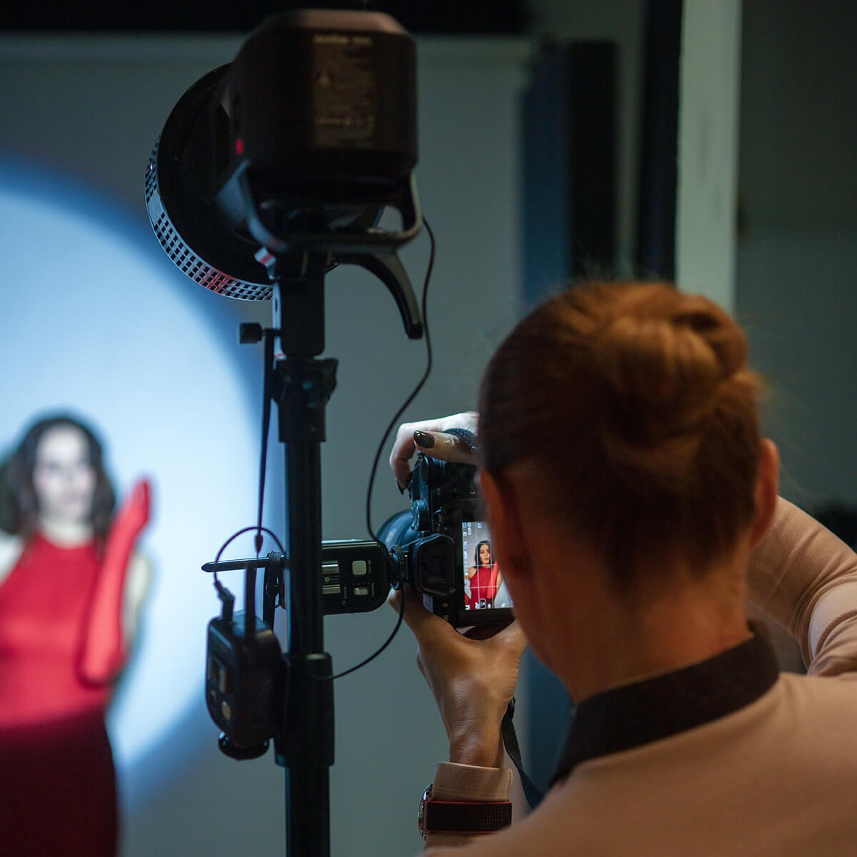 Fotokursi fotostudijā Rīgā. Profesionāls fotogrāfs Aivars Tipsis