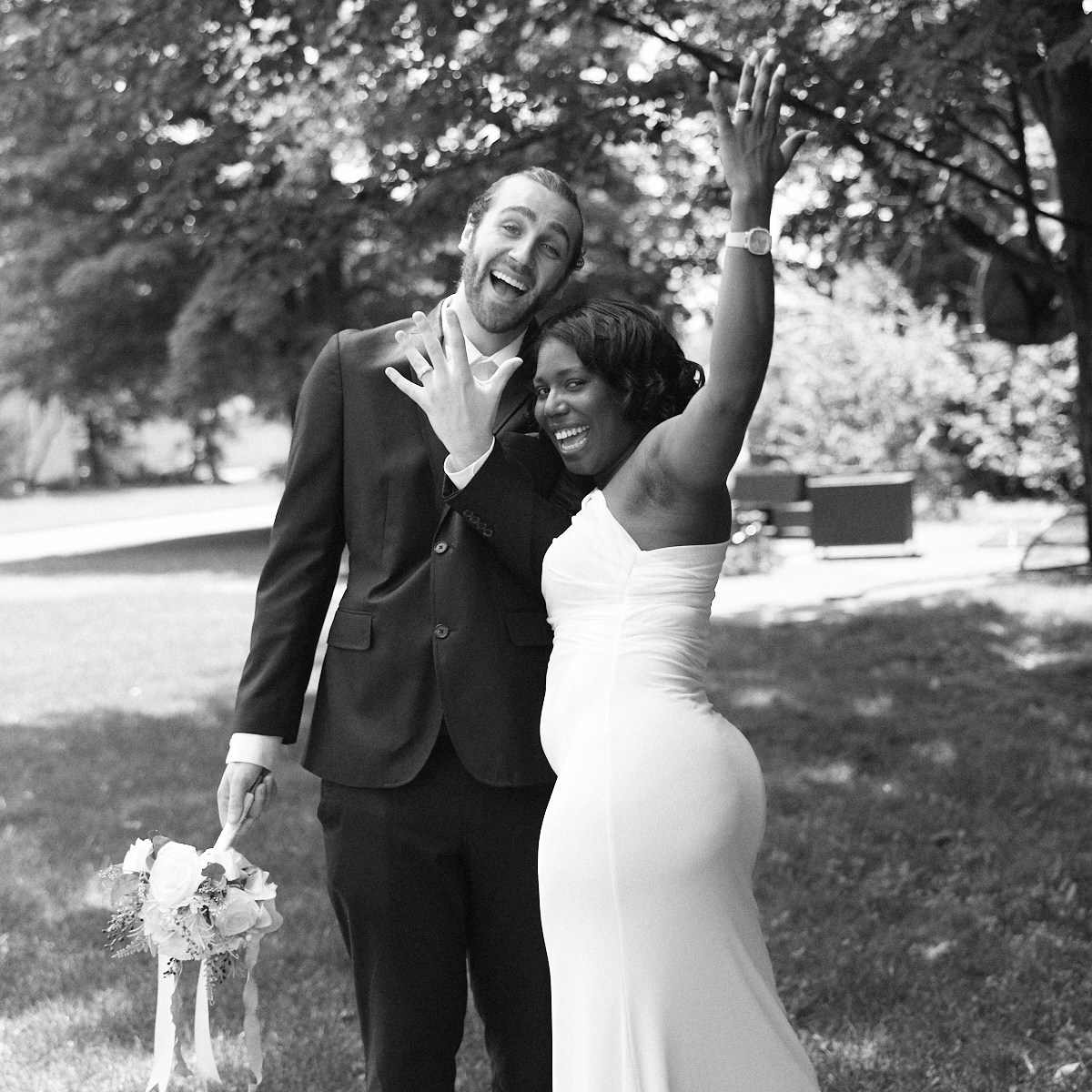 Columbus Ohio micro wedding photographer capturing intimate wedding ceremony