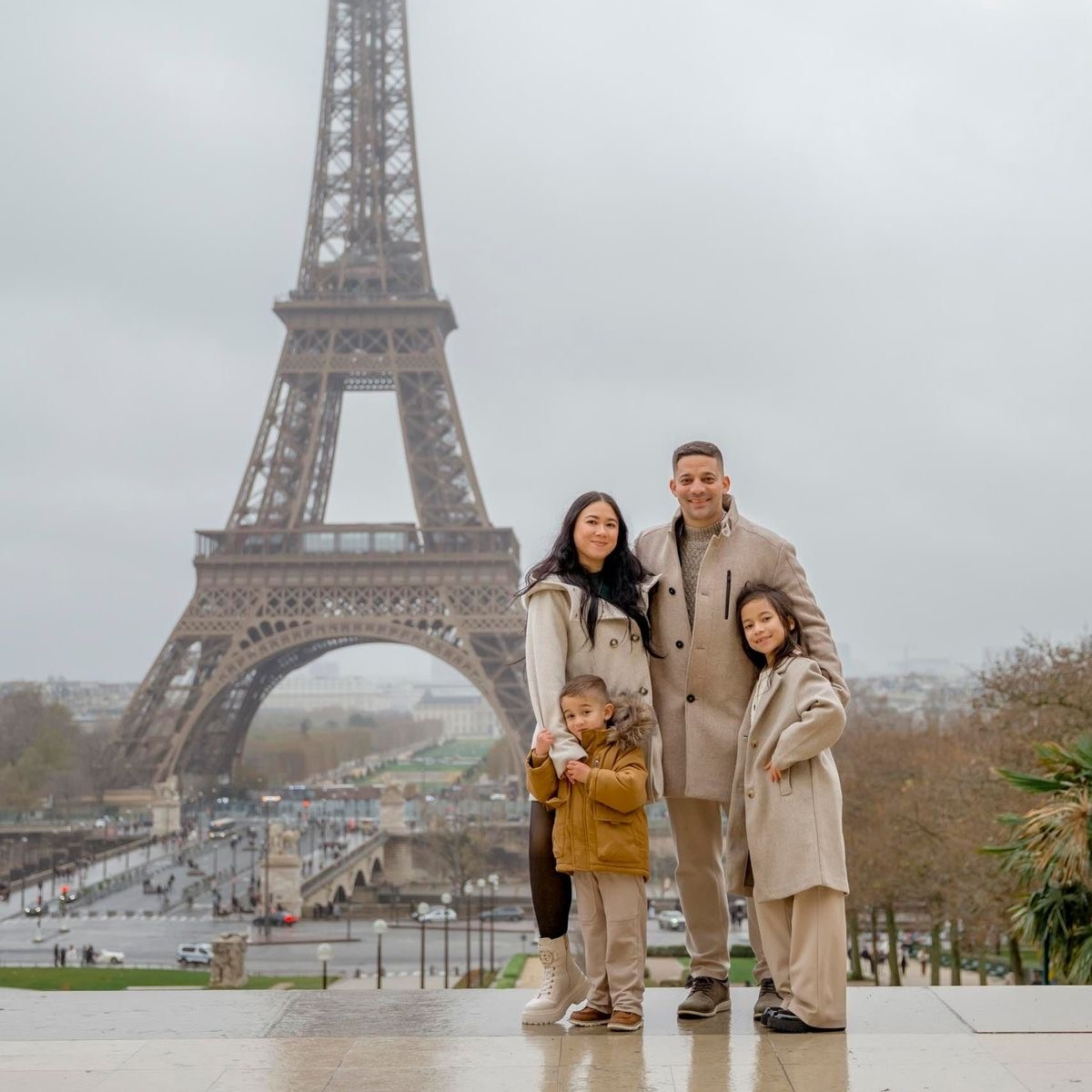 Team. Photographer in Paris Yulia Shkadina | Couples, engagement, pre-wedding, individual photo-shoots in Paris at the best locations