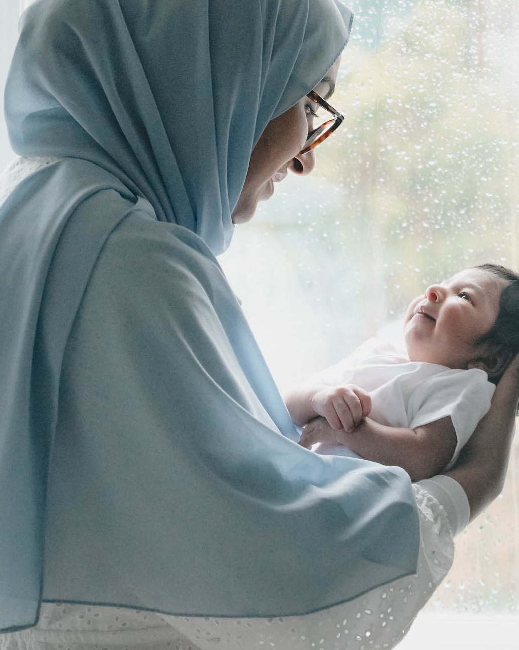 Newborn Photography at Home in Solihull & Birmingham | Irina Zoteeva. Irina Zoteeva | Artistic Portrait, Family & Brand Photographer in Solihull, Birmingham