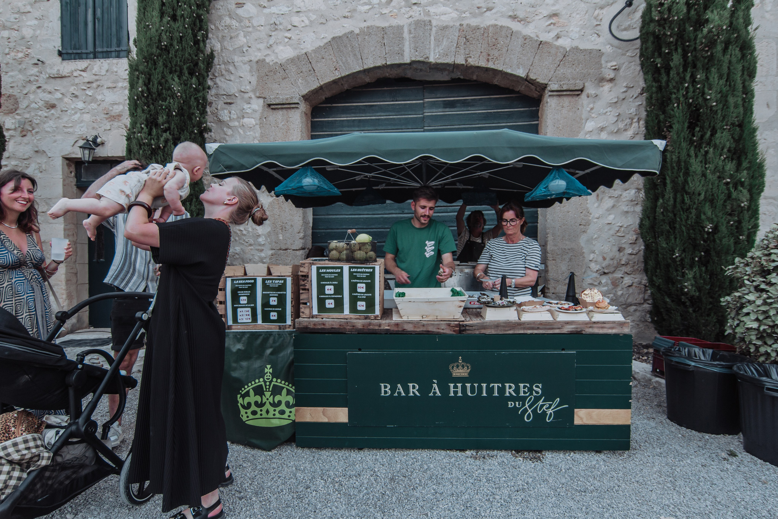 Reportage de fête au Château Prat de Cest. Professional Photographer in France | Poitiers, Tours & Châtellerault | Portrait, Family, Corporate & Wedding Photography