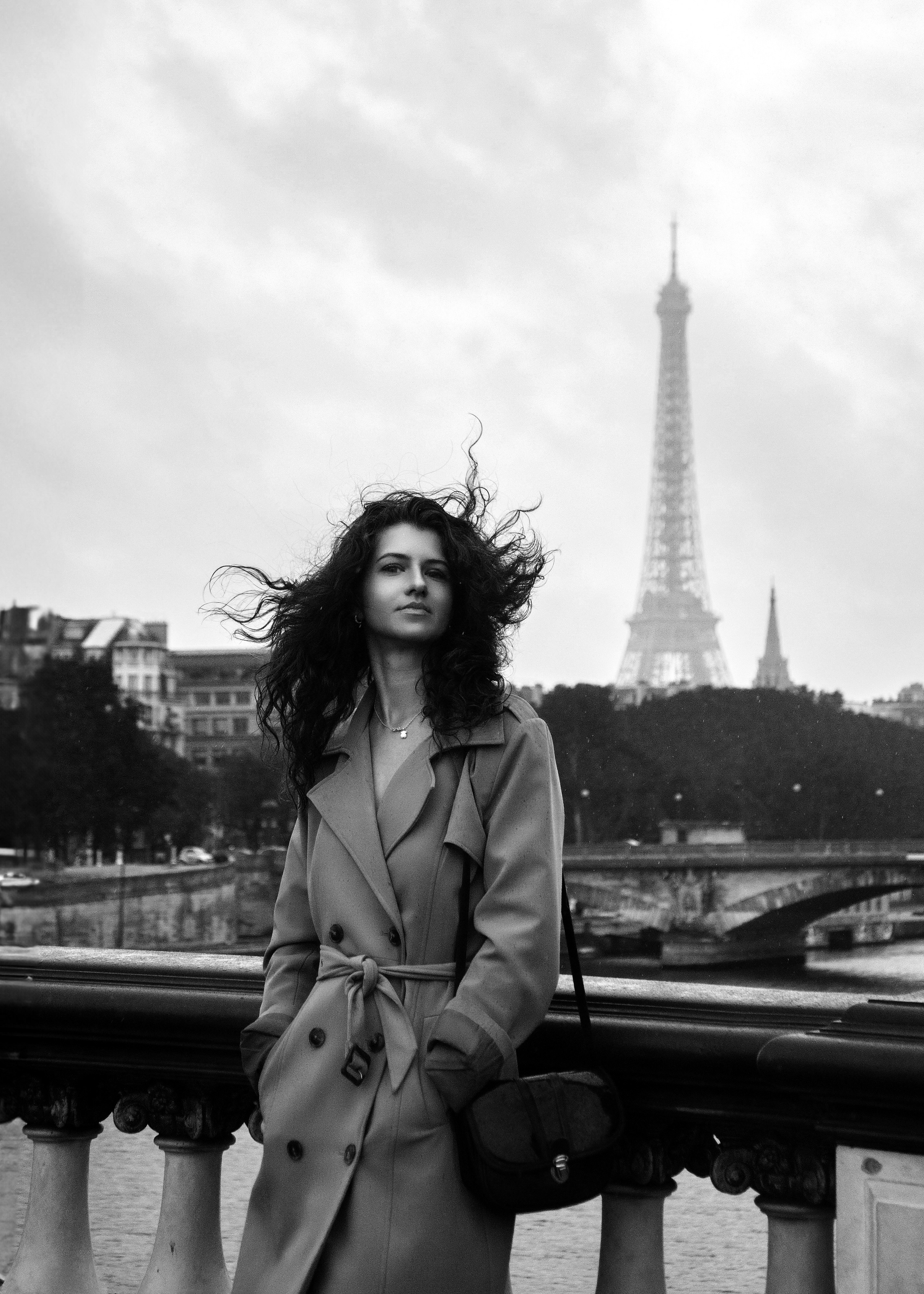 Rainy Paris Photoshoot. Paris photographer — Polina Osipova