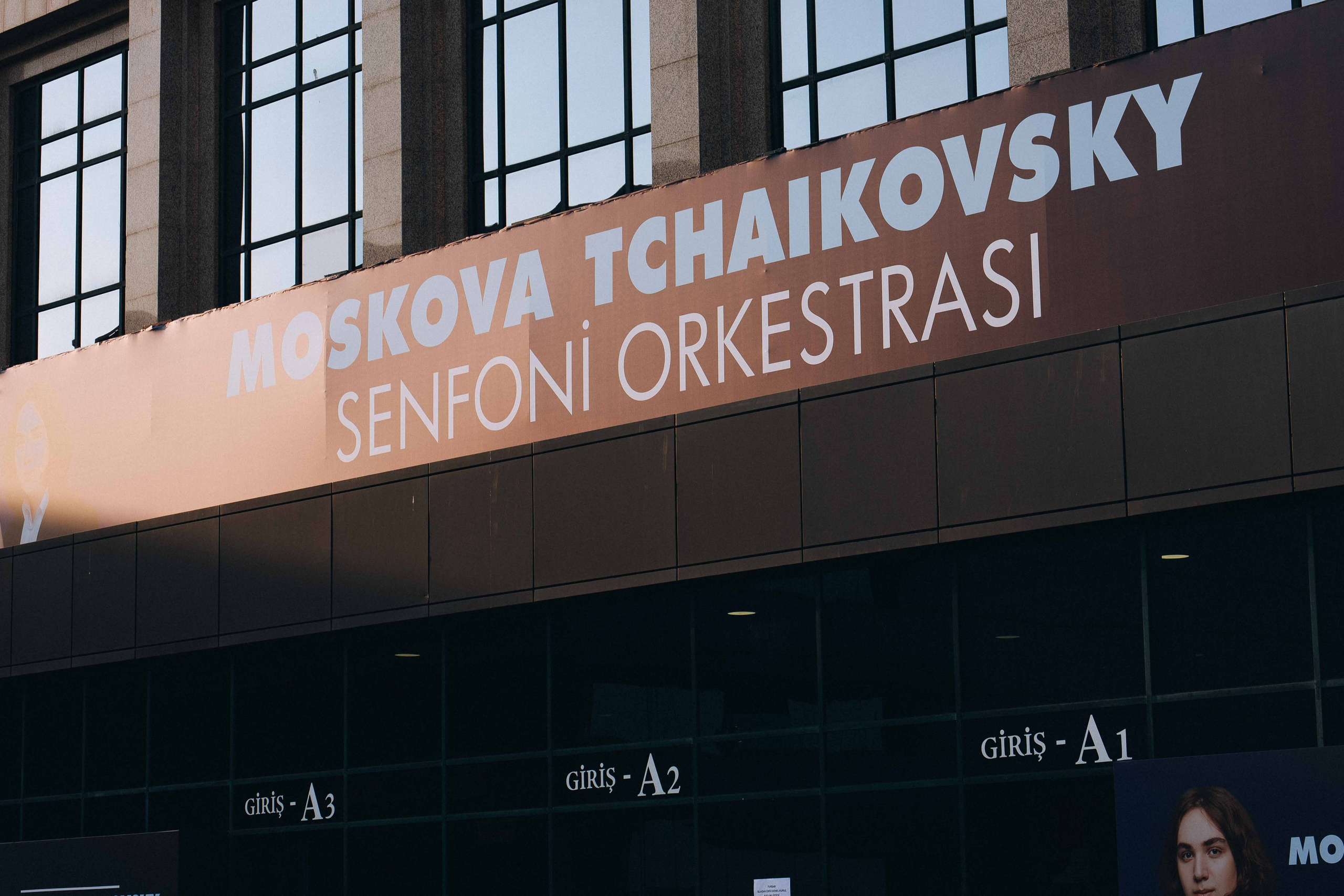 The Tchaikovsky Academic Grand Symphony Orchestra in Istanbul. Wedding&Event photographer Ismail Rzayev in Baku