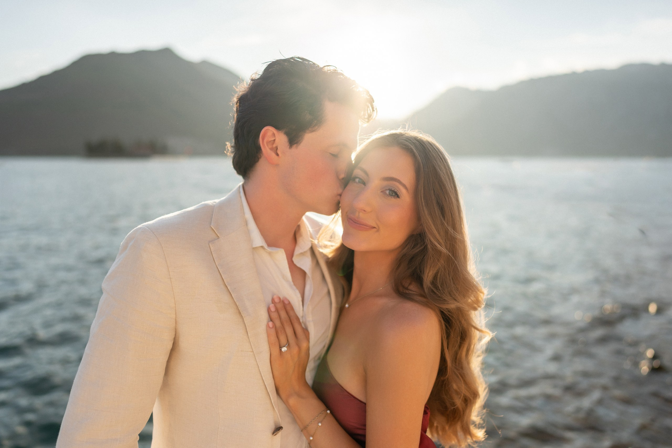 Proposal in Perast during the photoshoot. Fotograf & Videograf in Montenegro | Maria & Vasilii