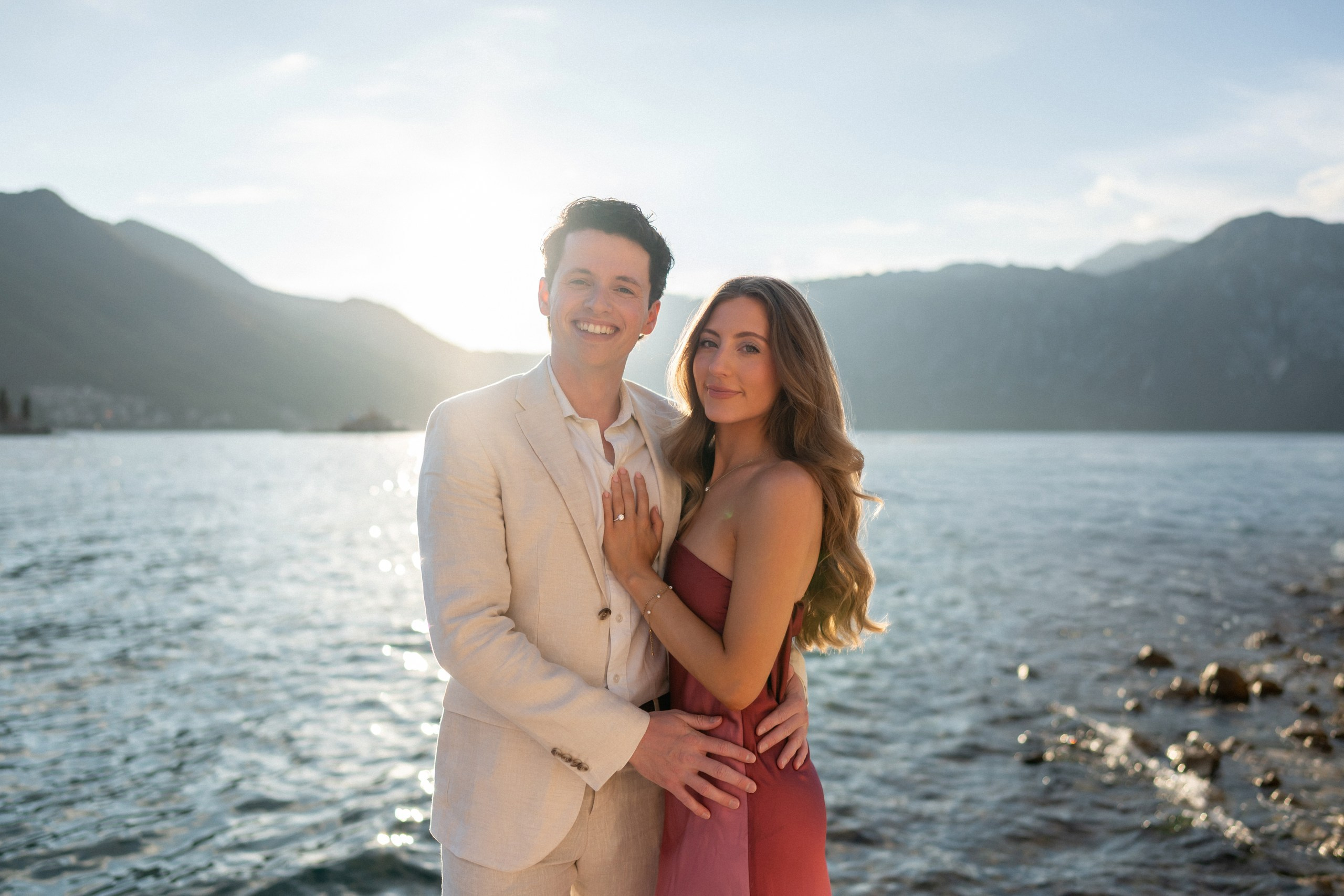 Proposal in Perast during the photoshoot. Fotograf & Videograf in Montenegro | Maria & Vasilii