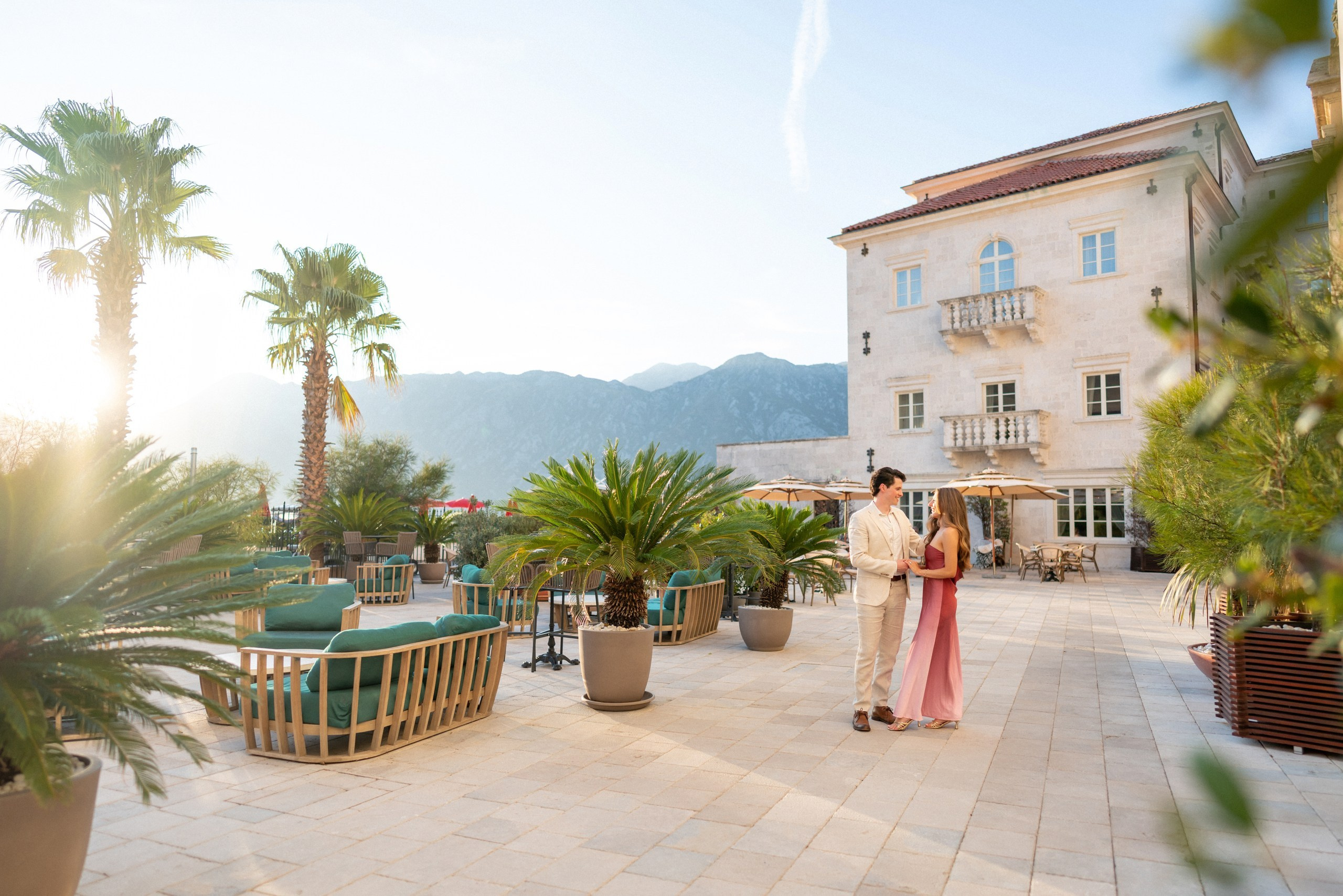 Proposal in Perast during the photoshoot. Fotograf & Videograf in Montenegro | Maria & Vasilii