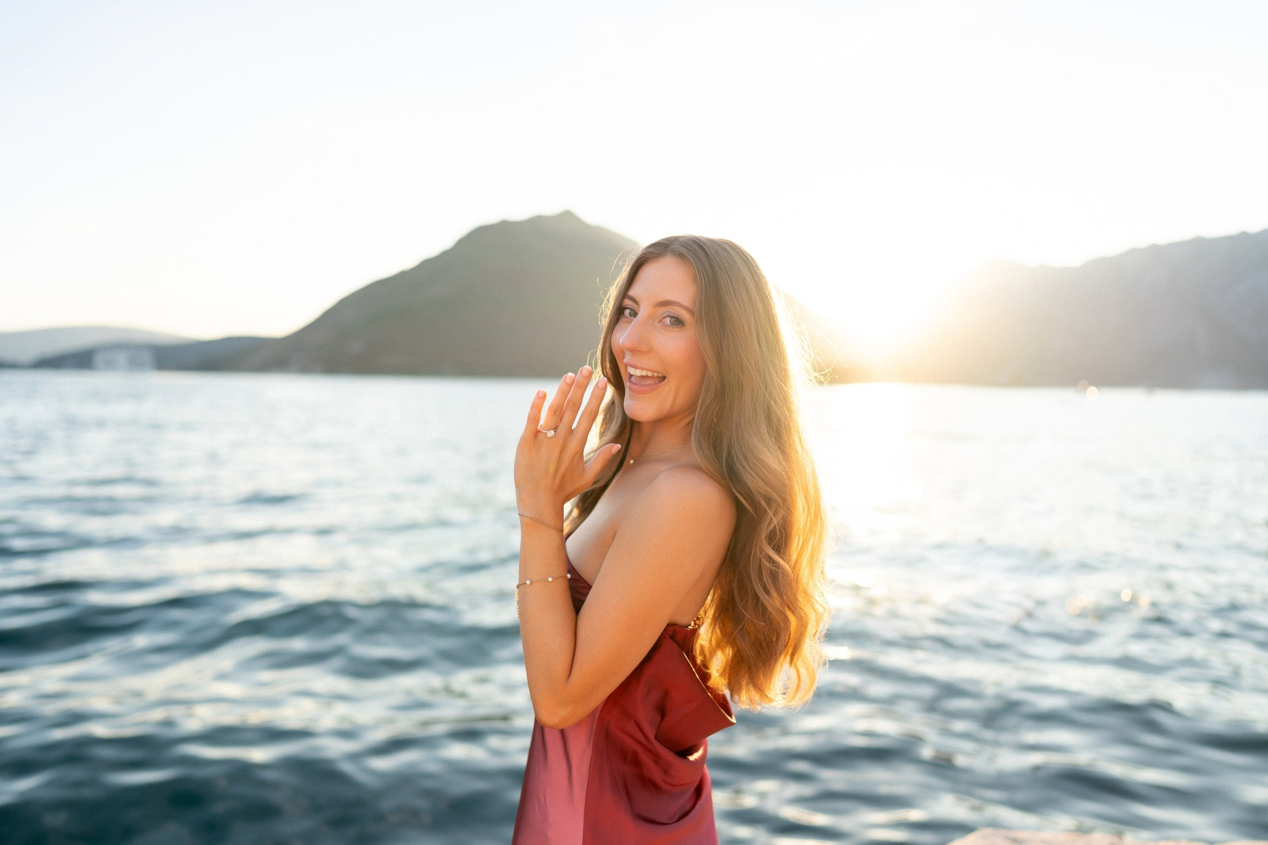 Proposal in Perast during the photoshoot. Fotograf & Videograf in Montenegro | Maria & Vasilii