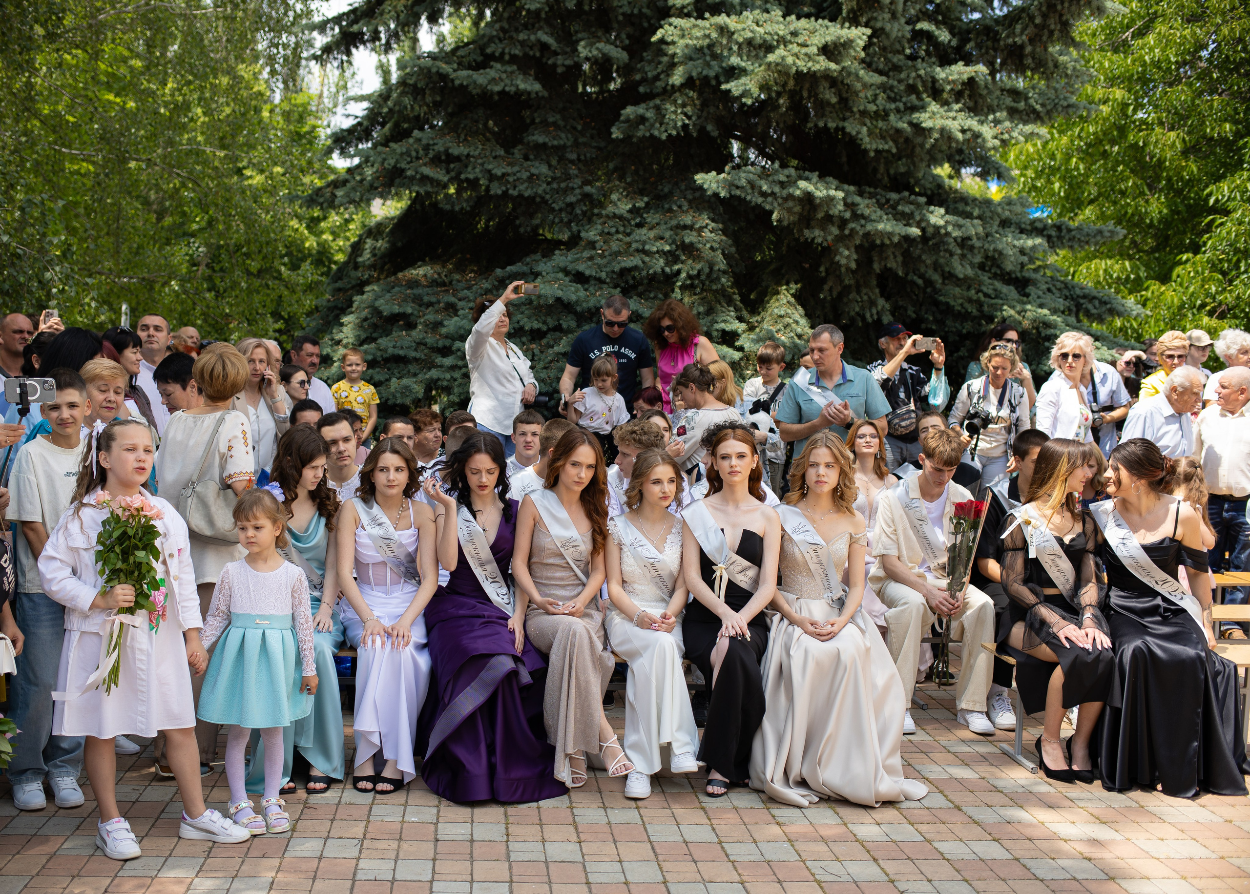 Пример фотосессии последний звонок и выпускной 11А, все в куче по очереди