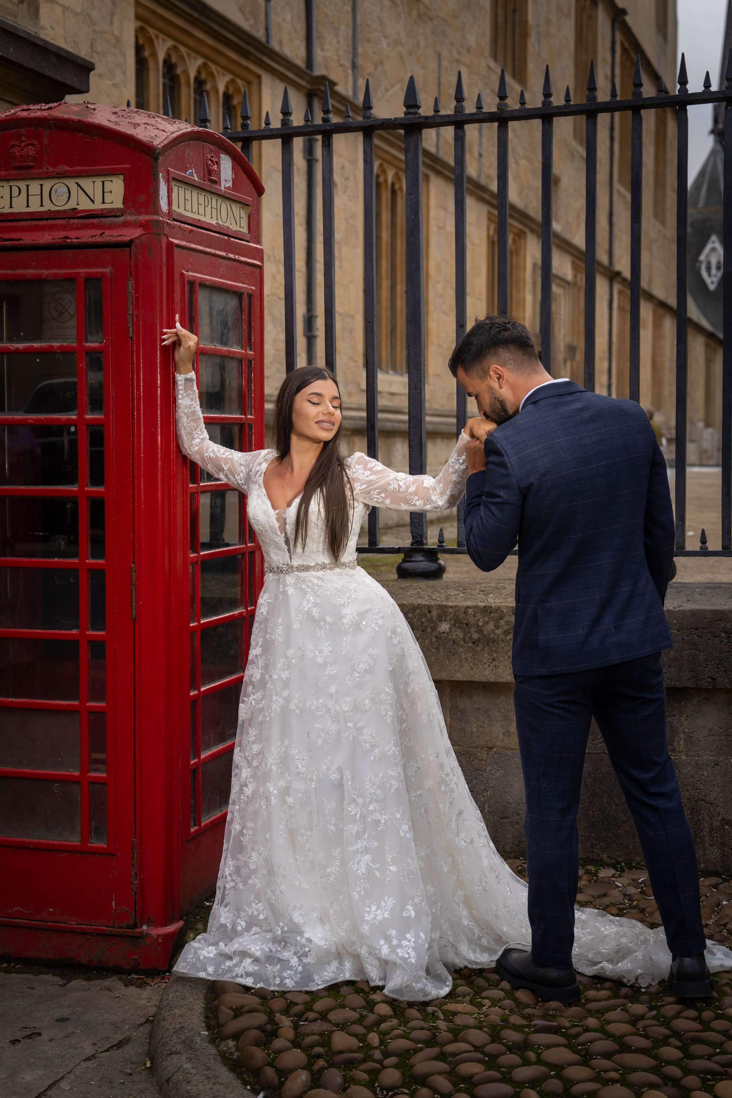 ANDREI & ANDREEA -trash the dress. Main