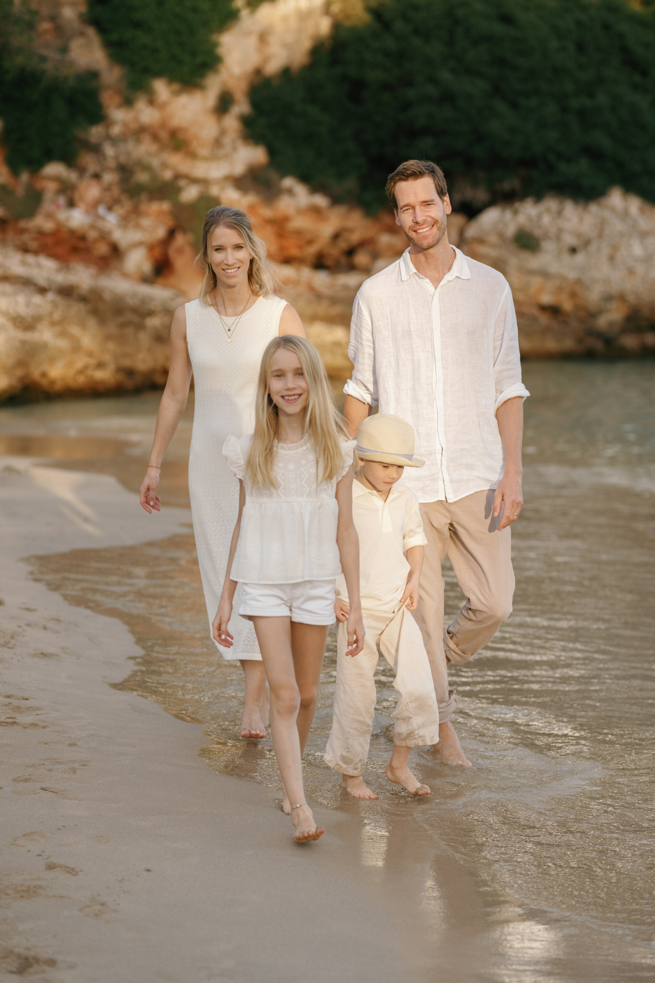 Big family photo session. Photographer in Mallorca