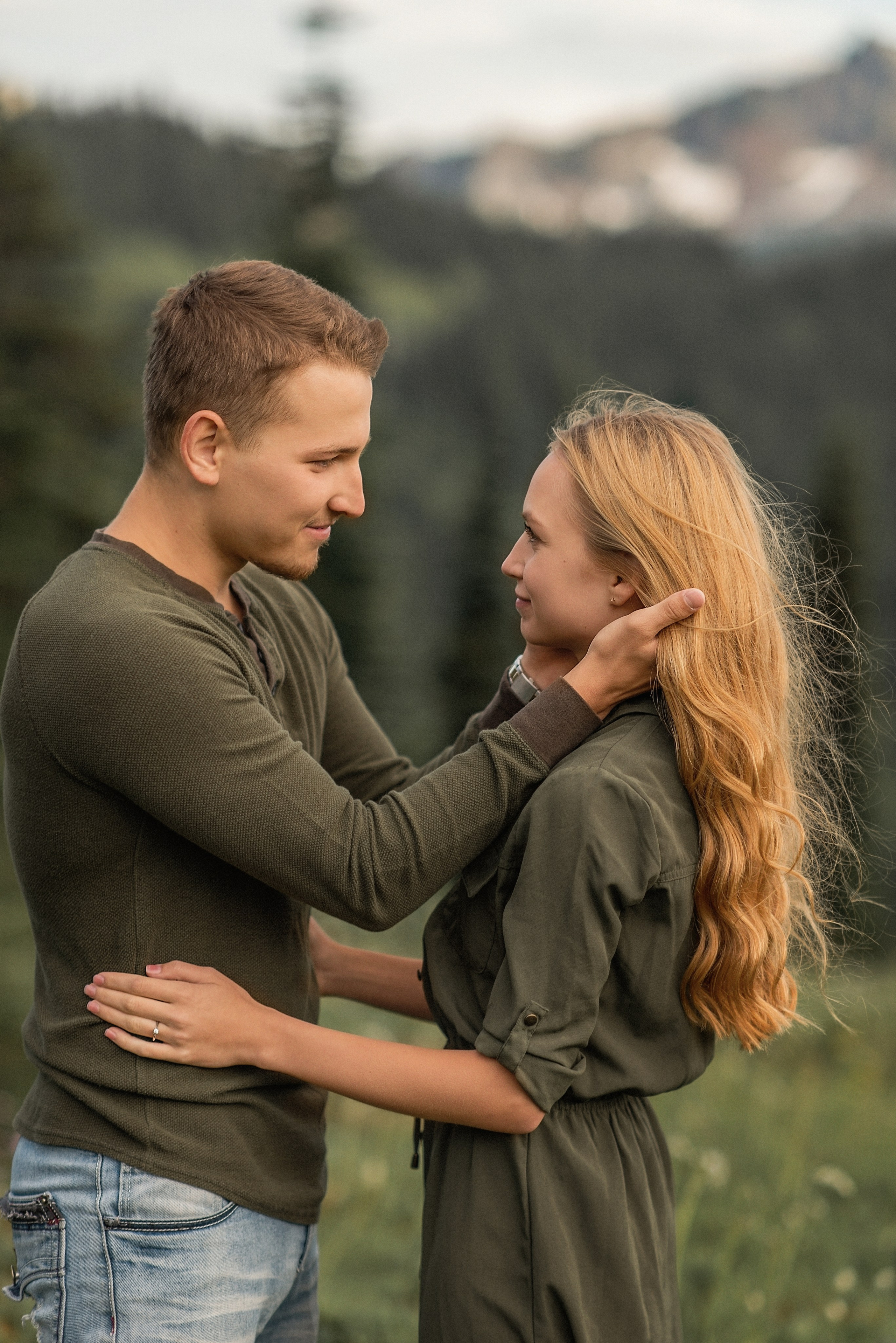 Aleks & Vika. Wedding & family photography in Seattle area. Helen Michelle photographer