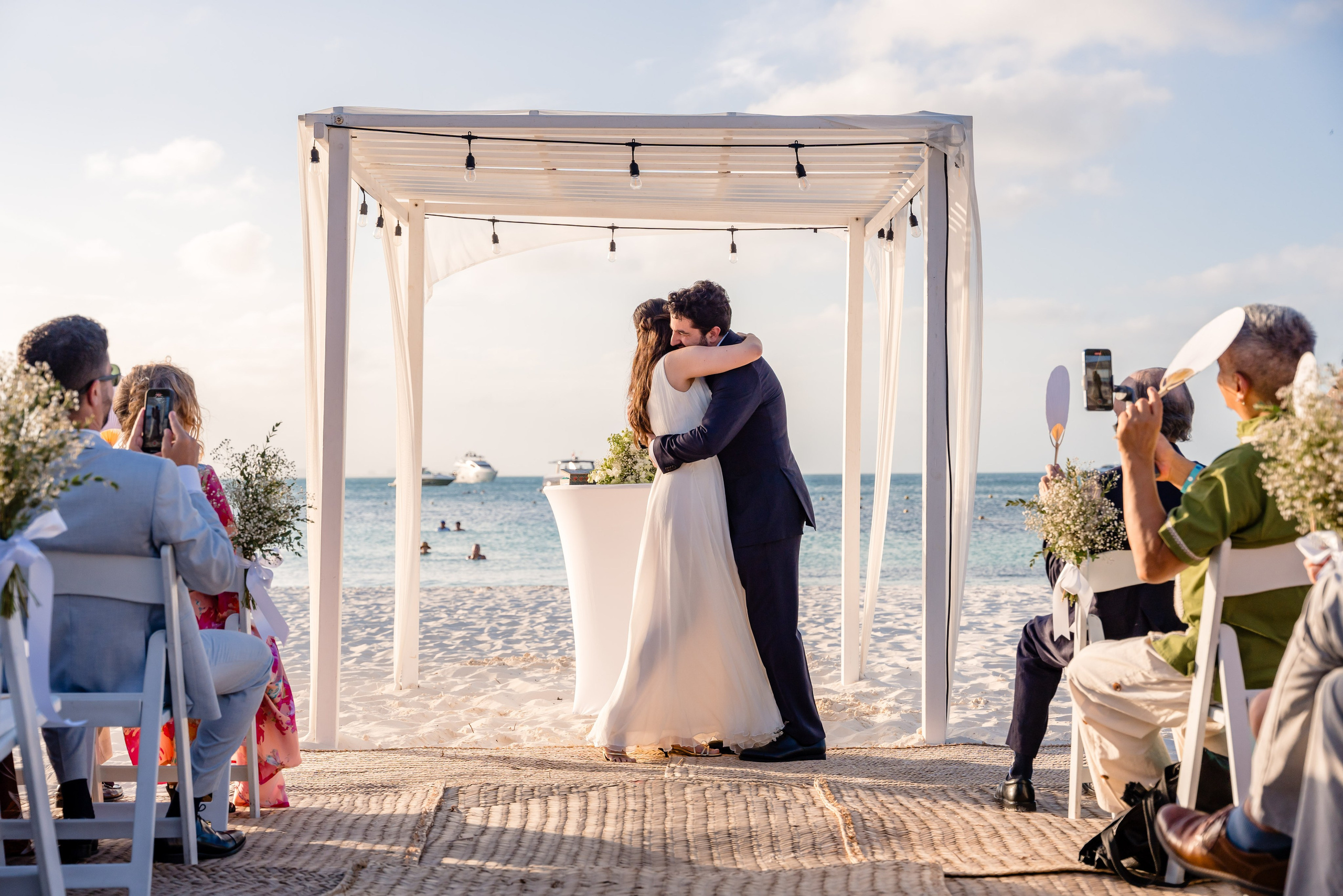 Wedding Photo Cancun. Alfredo Vazquez Wedding Films & Photography | Mexico & Destination Weddings