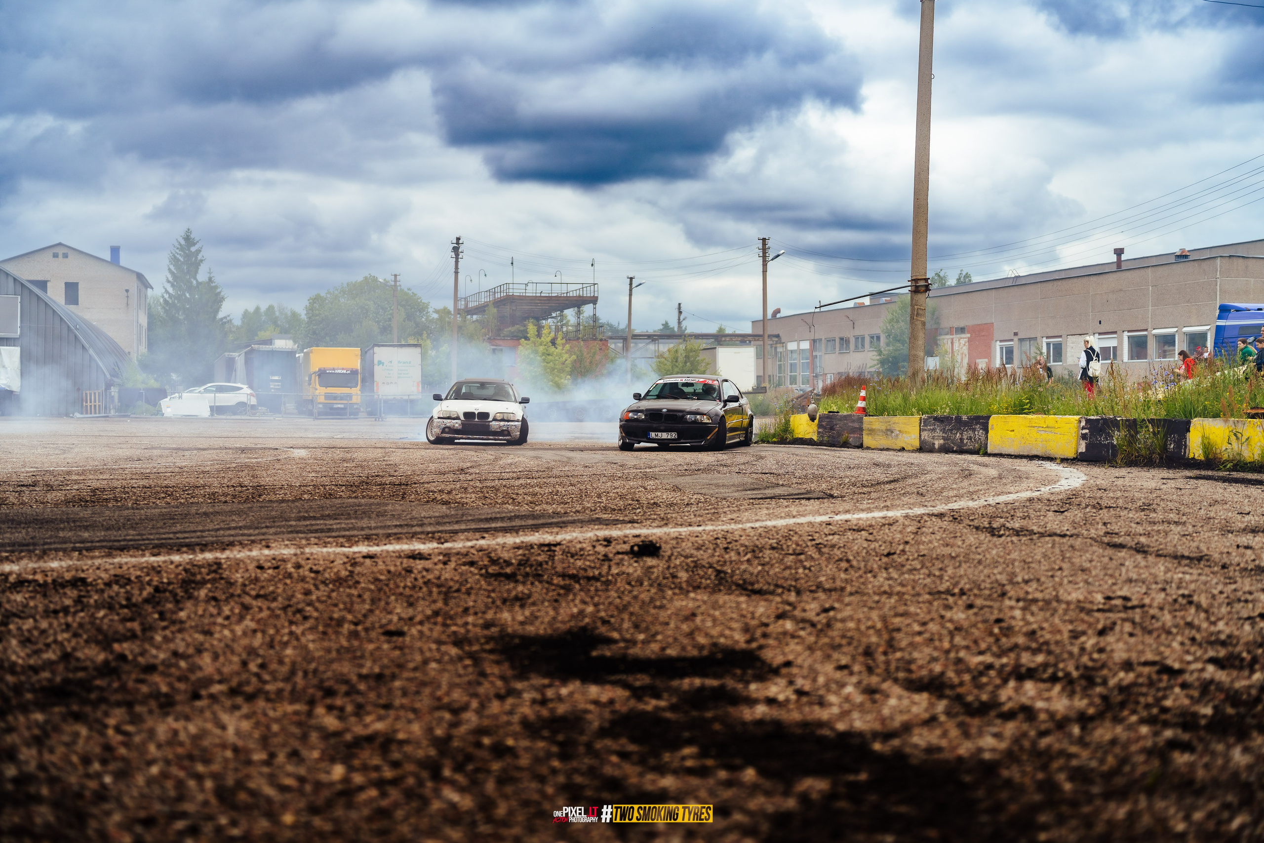 Side to Side #DRIFTDAY. OnePIXEL