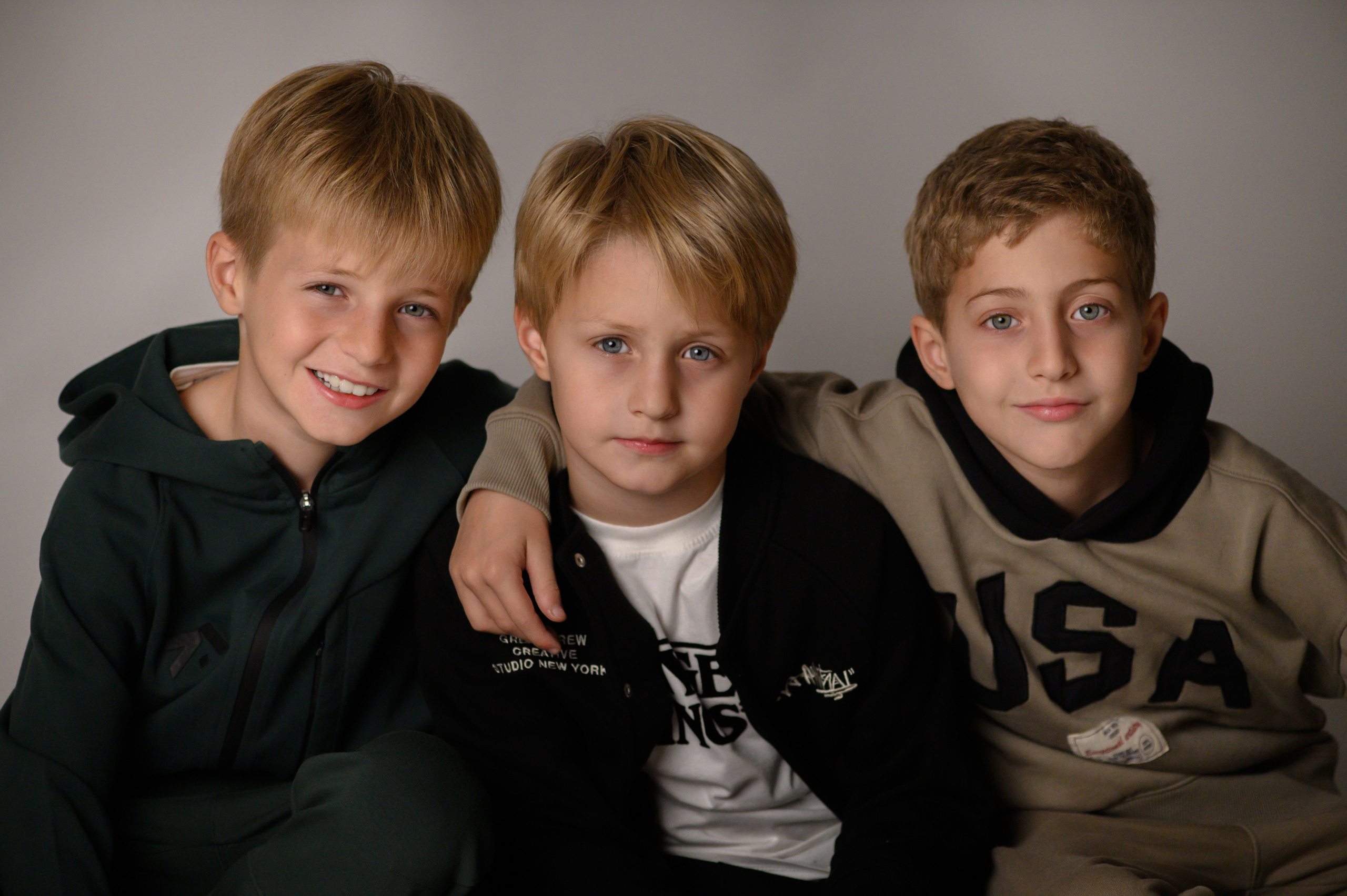 KIDS STUDIO. Семейная, детская, портретная и предметная фотосъемка в Салониках