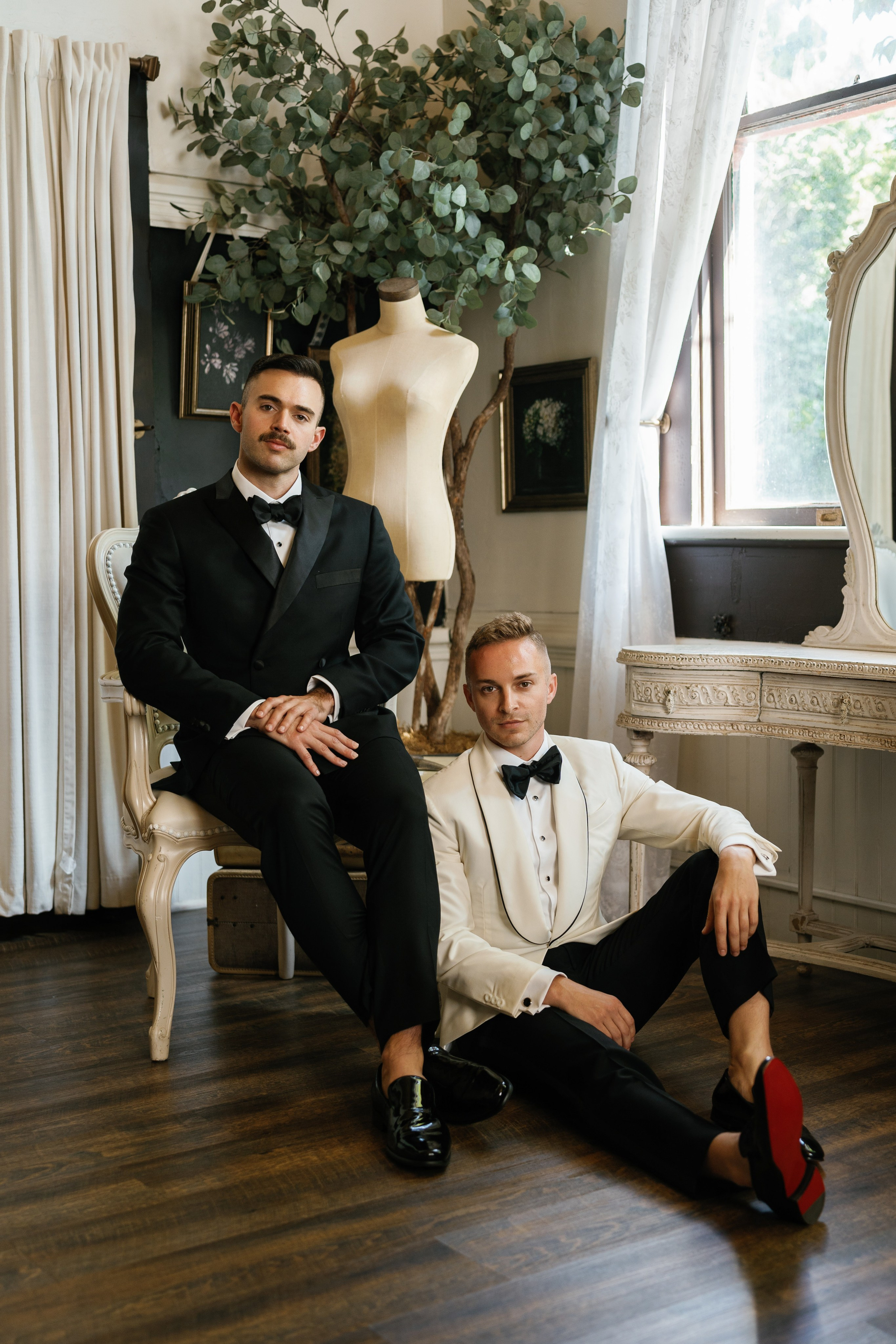 LGBT wedding photographer in California. Wedding Photography & Videography Team in California, Los Angeles, San Francisco, San Diego and Travel