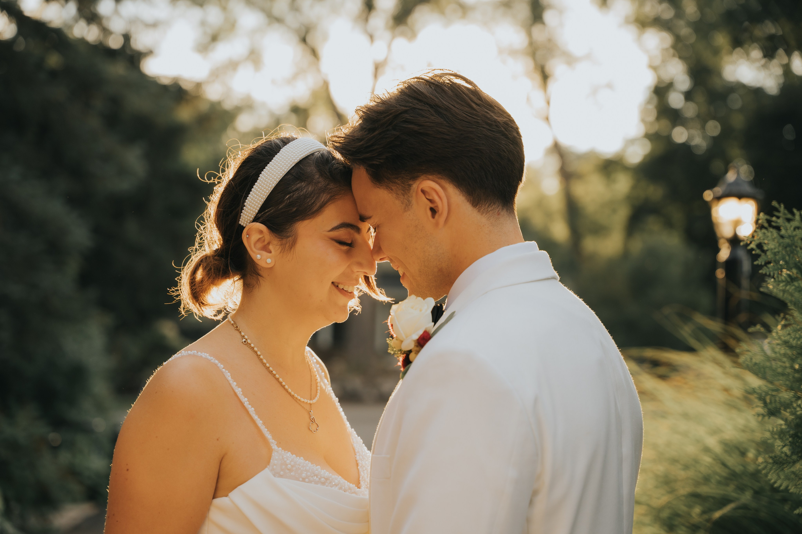 Wedding of Cassandra and Loïc in Beaconsfield, Montreal. Wedding and Family Photography Montreal Muriel Oe Photo