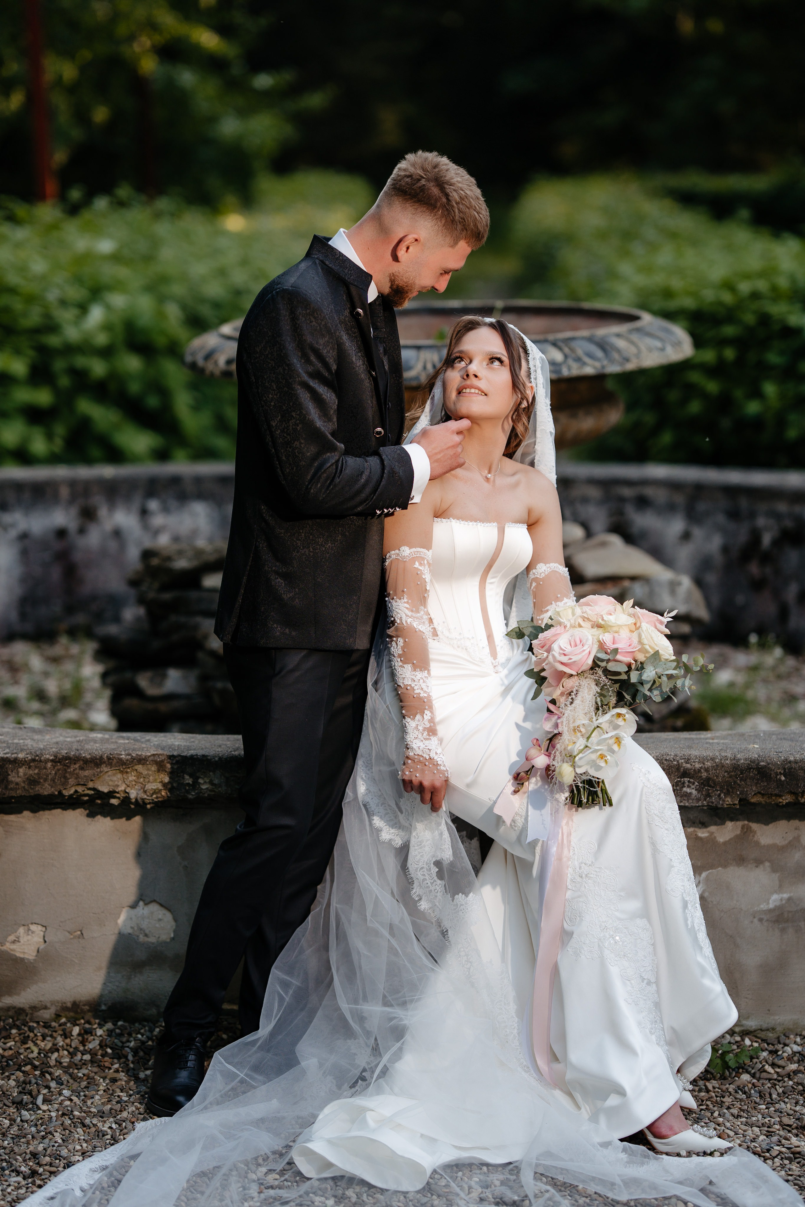 Ședință foto de nuntă la Castelul Ghika Dofteana cu Cristina și Adrian