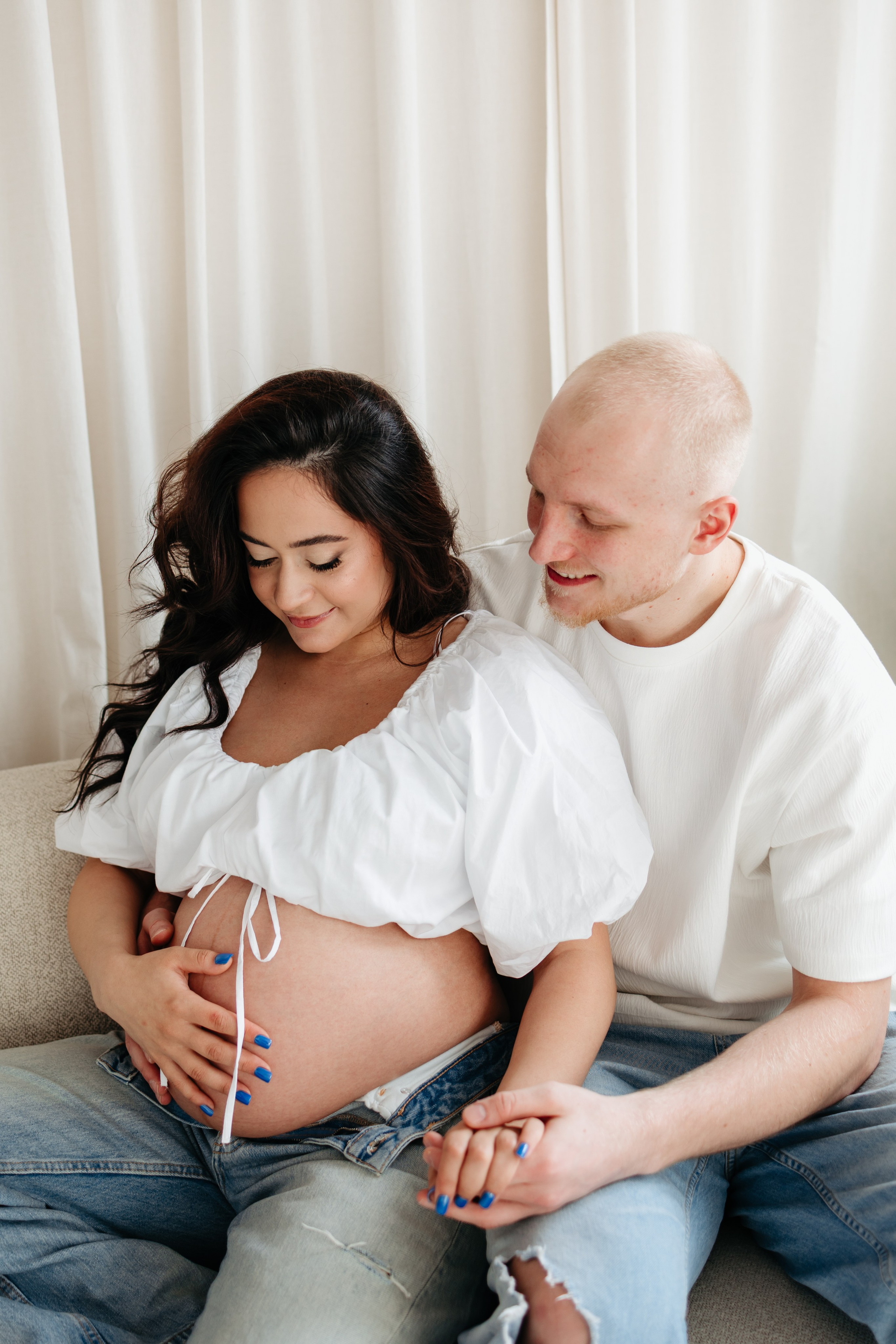 MAYRA & TREY’S MATERNITY STUDIO SESSION. Wedding Photographer Editorial Storytelling Cluj, Romania & Europe|Lore Photography