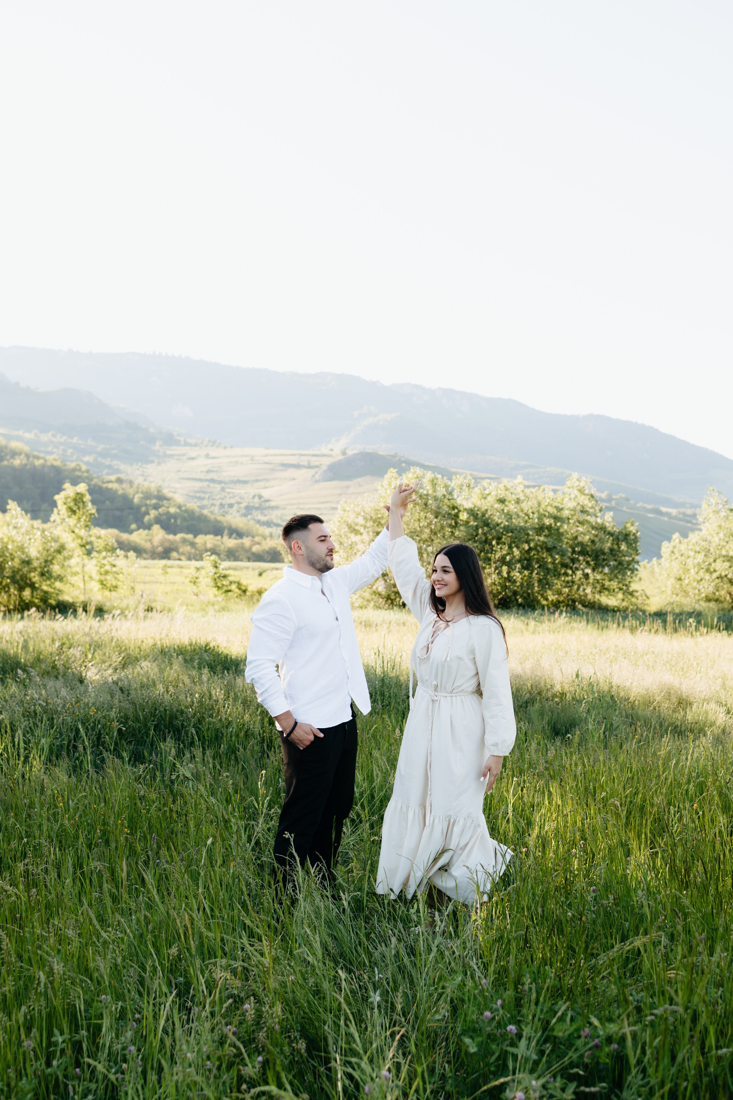BIANCA & RAUL’S ENGAGEMENT. Wedding Photographer Editorial Storytelling Cluj, Romania & Europe|Lore Photography