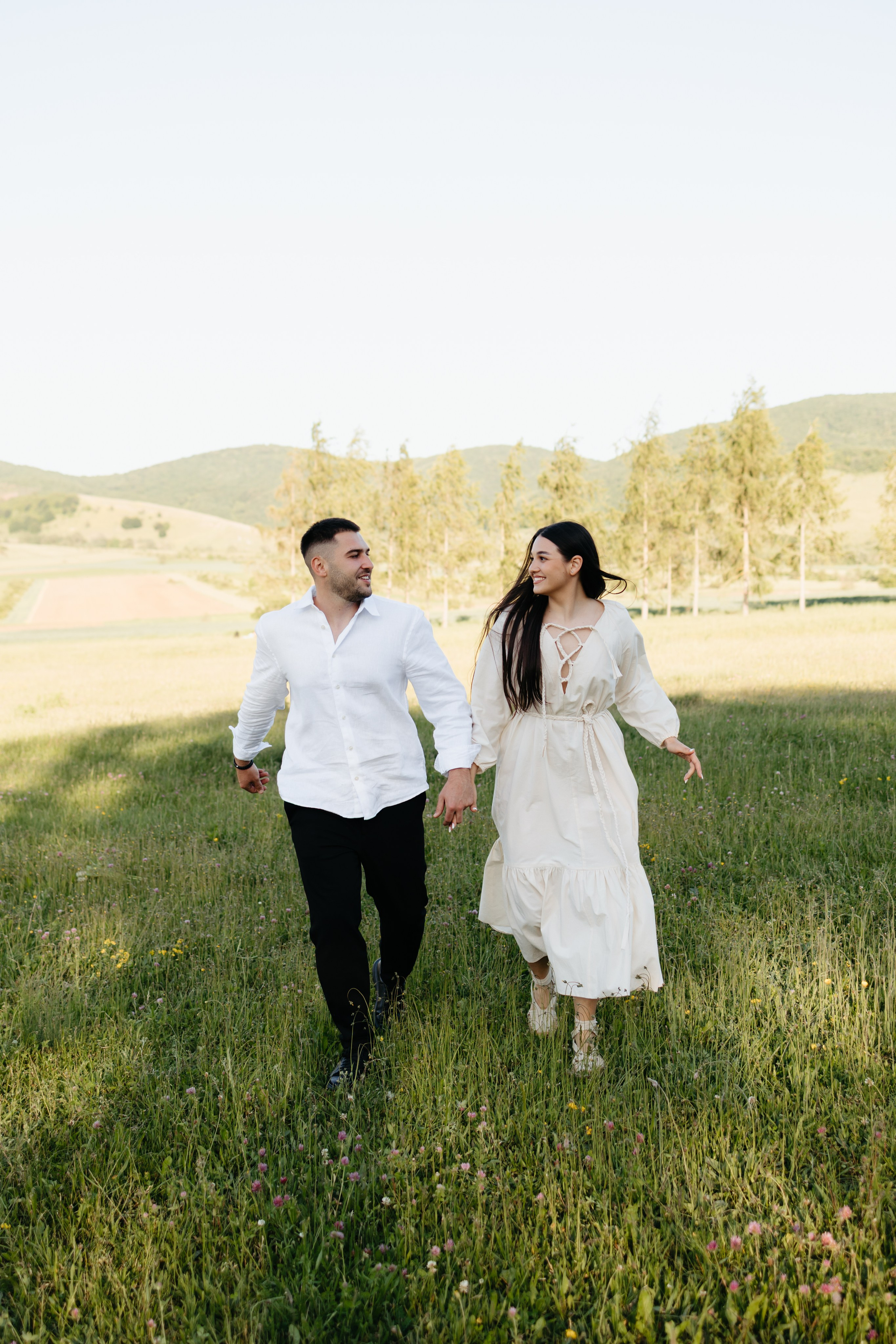 BIANCA & RAUL’S ENGAGEMENT. Wedding Photographer Editorial Storytelling Cluj, Romania & Europe|Lore Photography