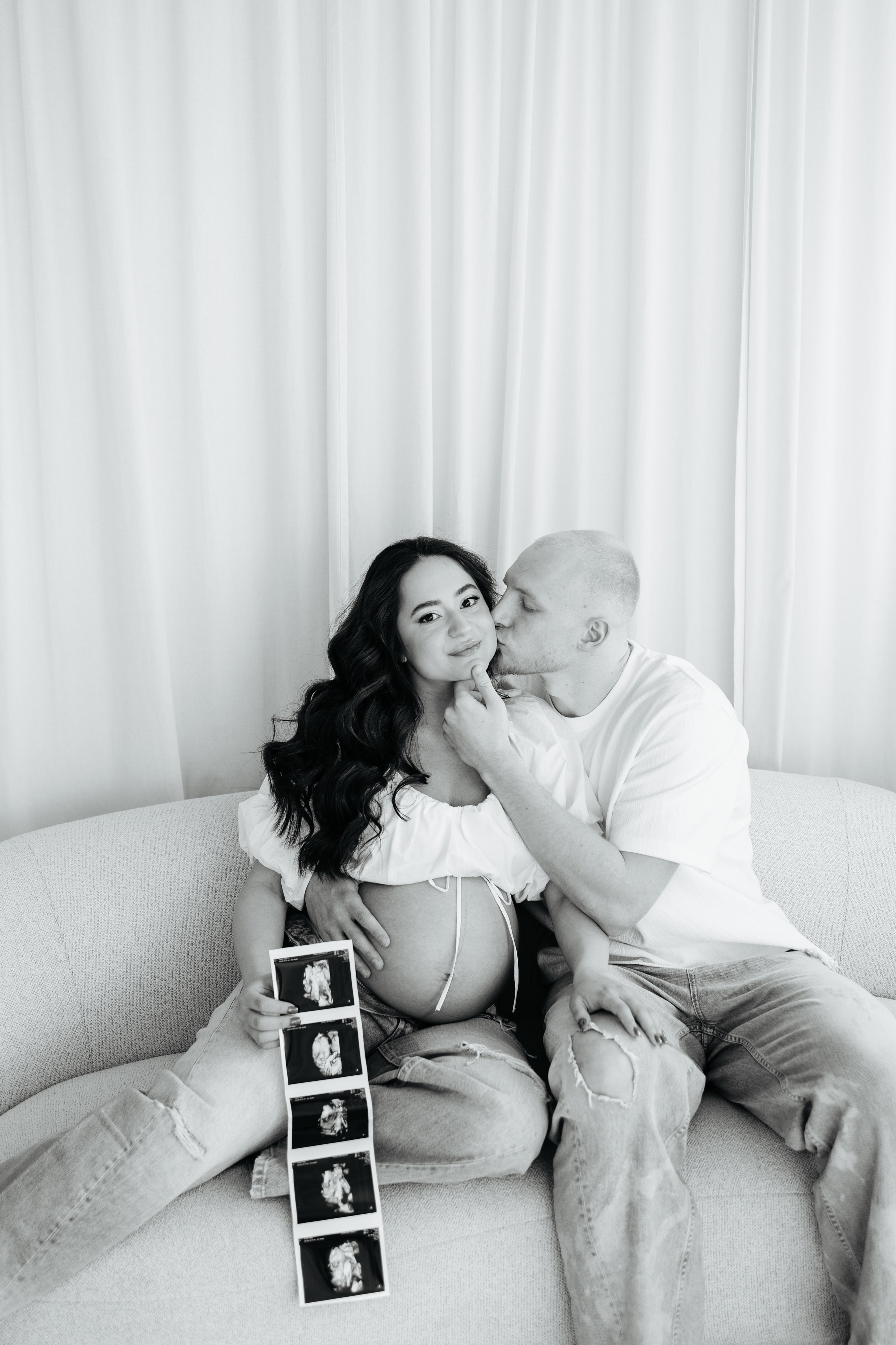 MAYRA & TREY’S MATERNITY STUDIO SESSION. Wedding Photographer Editorial Storytelling Cluj, Romania & Europe|Lore Photography