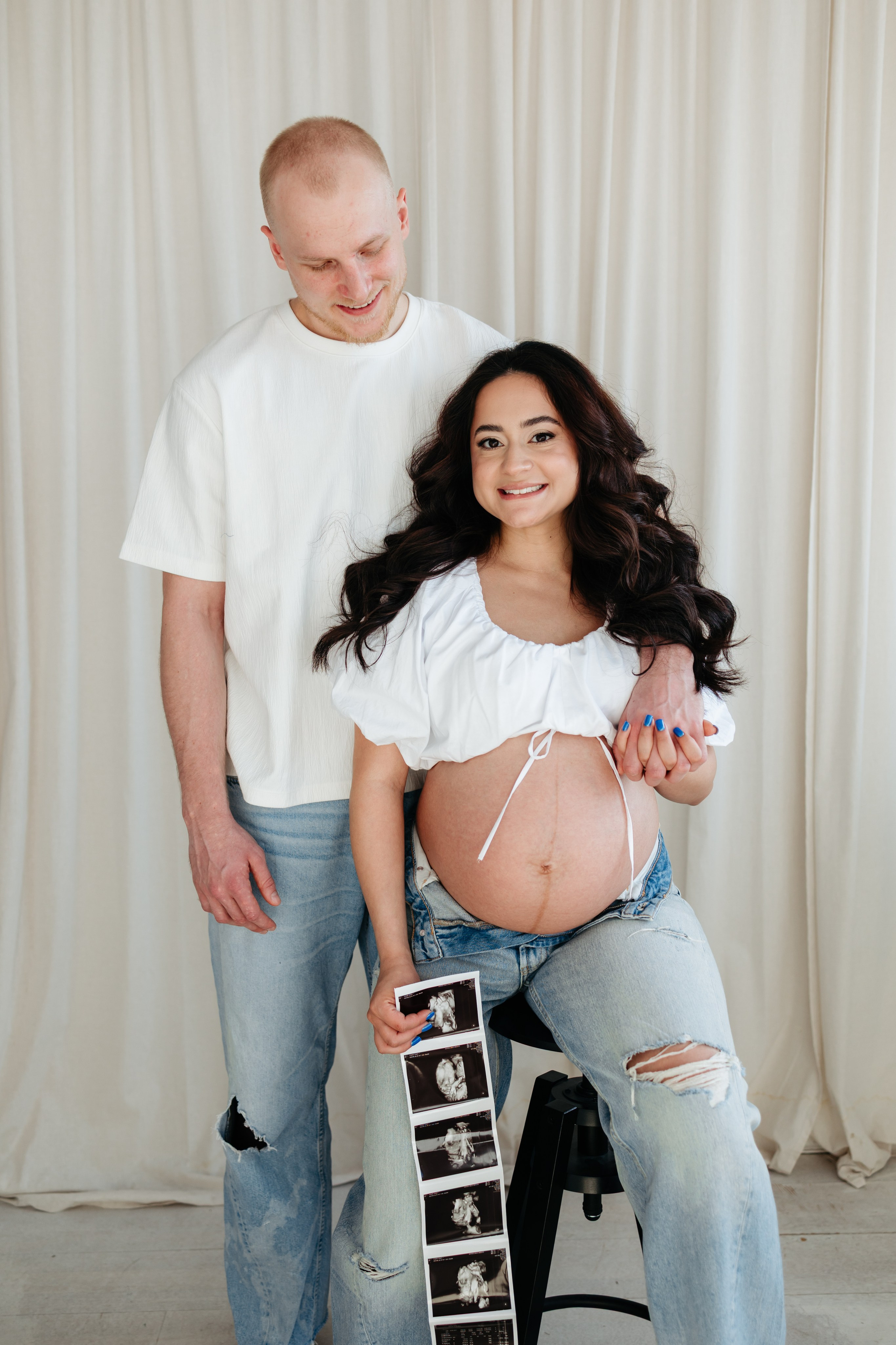 MAYRA & TREY’S MATERNITY STUDIO SESSION. Wedding Photographer Editorial Storytelling Cluj, Romania & Europe|Lore Photography
