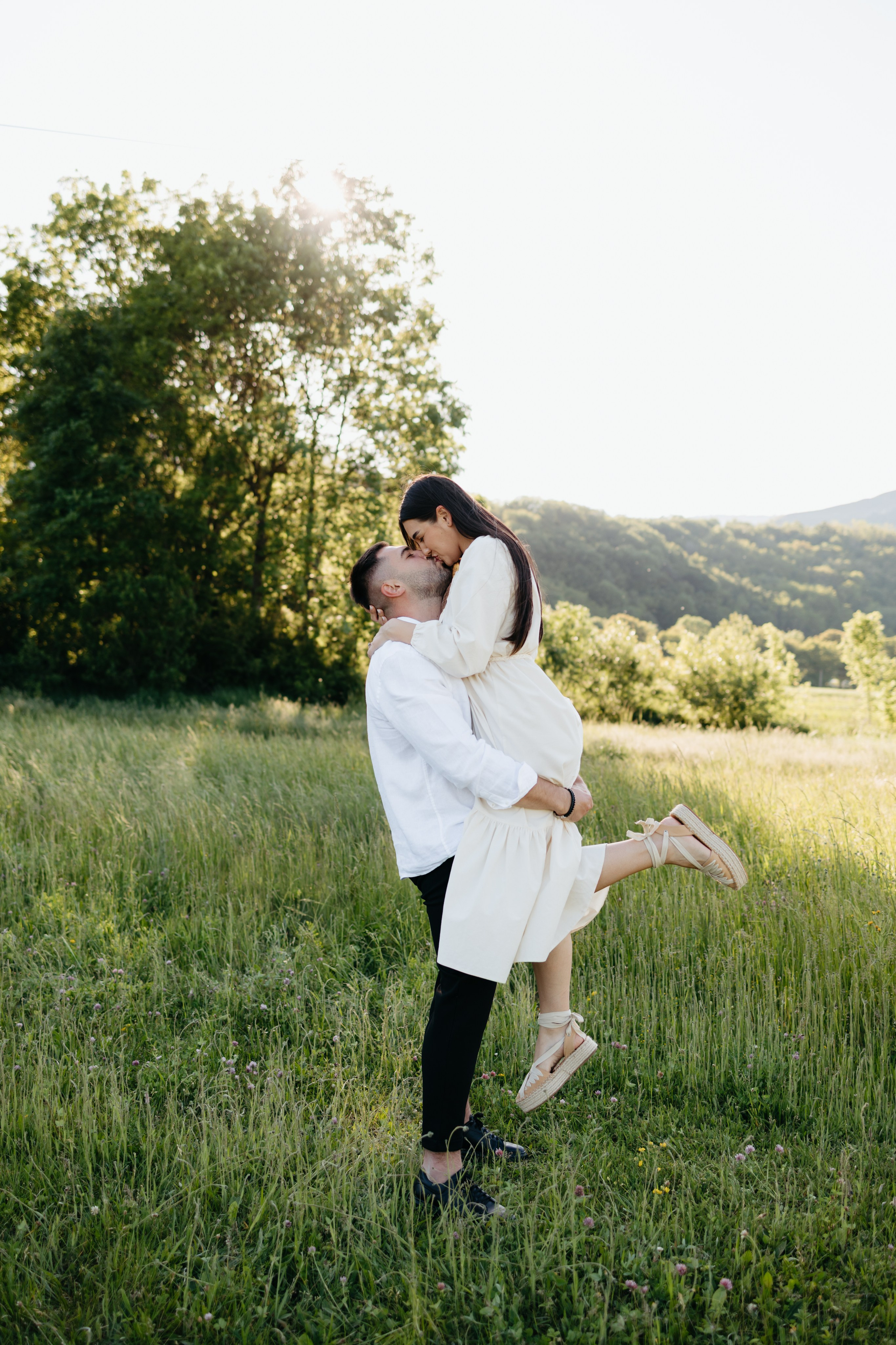 BIANCA & RAUL’S ENGAGEMENT. Wedding Photographer Editorial Storytelling Cluj, Romania & Europe|Lore Photography