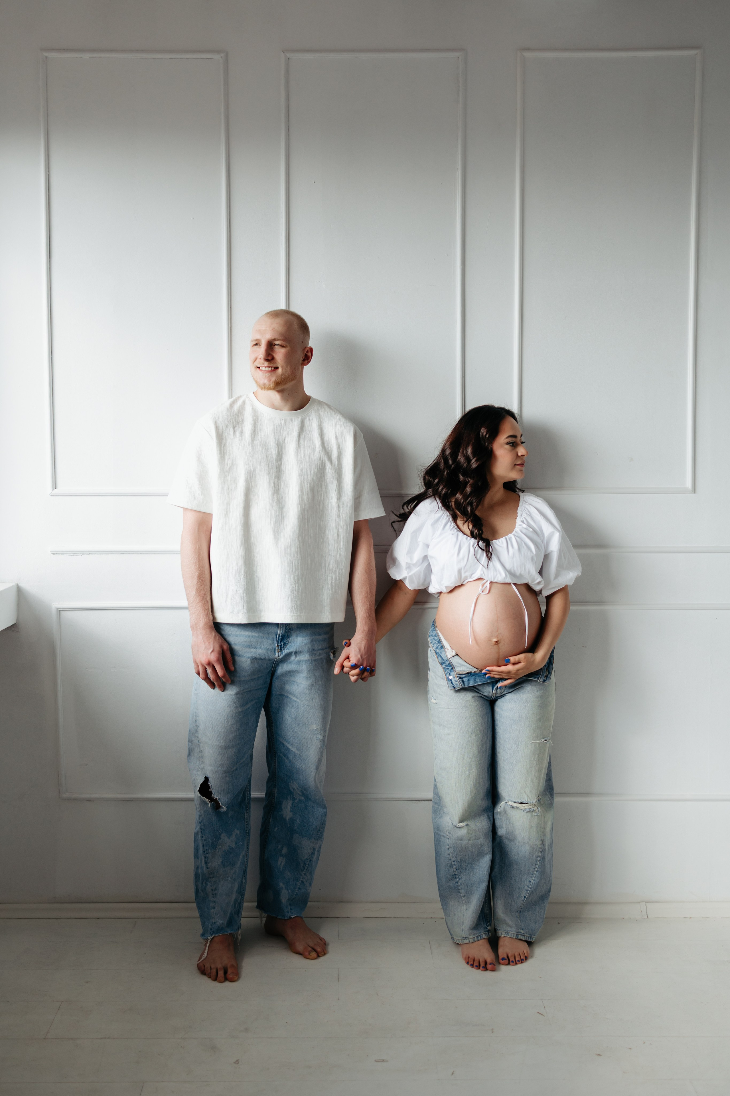 MAYRA & TREY’S MATERNITY STUDIO SESSION. Wedding Photographer Editorial Storytelling Cluj, Romania & Europe|Lore Photography